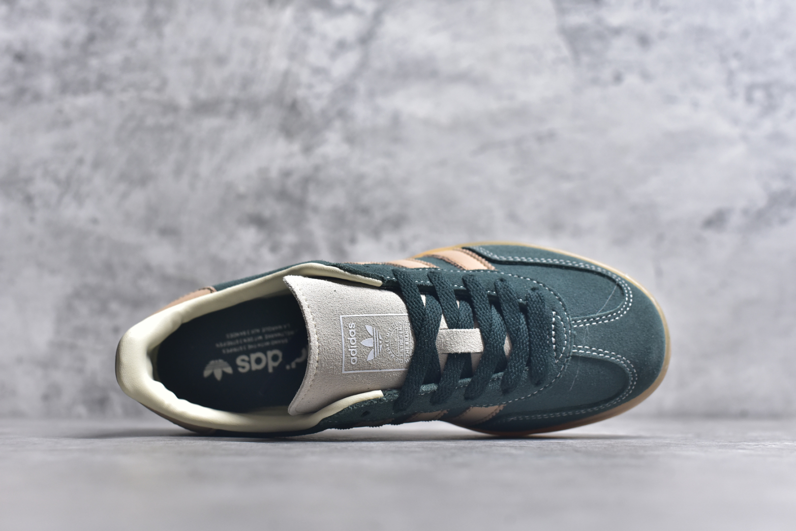 图片[4]-#AD Gazelle Indoor Trainers 羚羊内训系列低帮复古百搭休闲运动德训风板鞋 JH5402 90年代经典的复刻版！自60年代以足球训练鞋面世以来,Gazelle就以其经典设计席卷全球。1991年版本的复刻,再造经典Gazelle。采用皮革打造,搭配浊色细节,让这款经典更加简约。尺码：35.5-45-选品中心