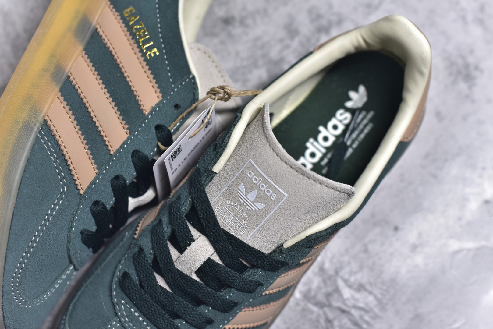 图片[9]-#AD Gazelle Indoor Trainers 羚羊内训系列低帮复古百搭休闲运动德训风板鞋 JH5402 90年代经典的复刻版！自60年代以足球训练鞋面世以来,Gazelle就以其经典设计席卷全球。1991年版本的复刻,再造经典Gazelle。采用皮革打造,搭配浊色细节,让这款经典更加简约。尺码：35.5-45-选品中心