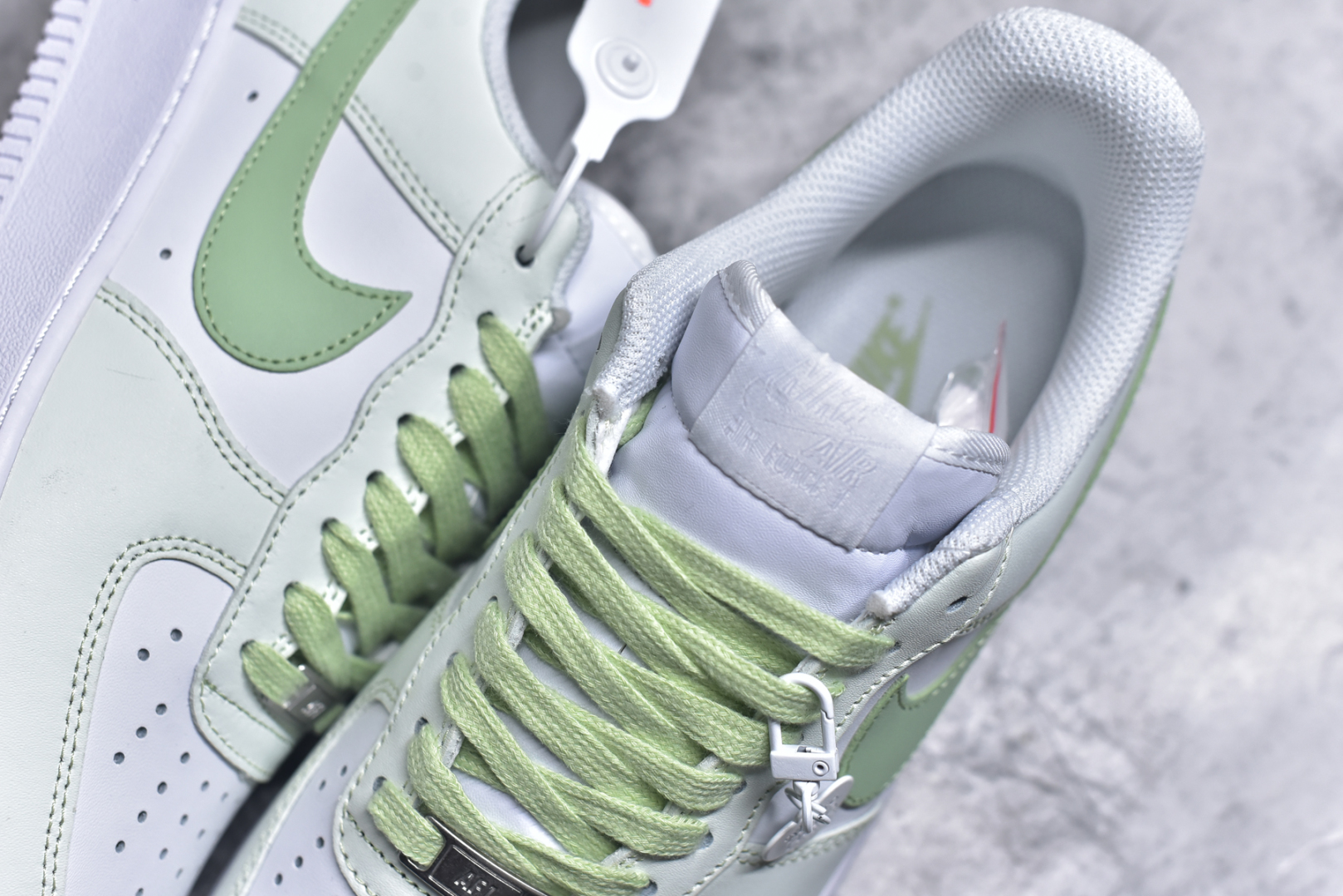 图片[9]-#Air Force 1 ‘07 Low 白绿 原楦头原纸板 打造纯正空军版型 #专注外贸渠道 全掌内置蜂窝气垫 #原盒配件 原厂中底钢印、拉帮完美 官方同步上架 货号：DY8899-002 尺码：36 36.5 37.5 38 38.5 39 40 40.5 41 42 42.5 43 44 44.5 45-选品中心