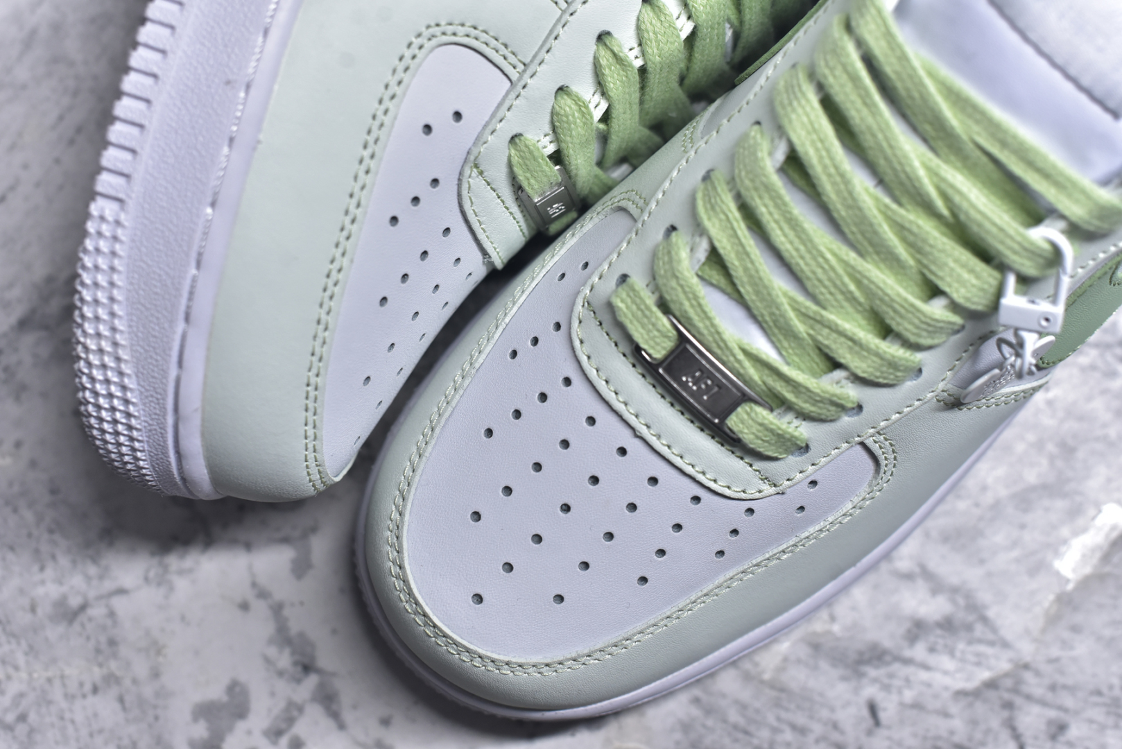 图片[8]-#Air Force 1 ‘07 Low 白绿 原楦头原纸板 打造纯正空军版型 #专注外贸渠道 全掌内置蜂窝气垫 #原盒配件 原厂中底钢印、拉帮完美 官方同步上架 货号：DY8899-002 尺码：36 36.5 37.5 38 38.5 39 40 40.5 41 42 42.5 43 44 44.5 45-选品中心