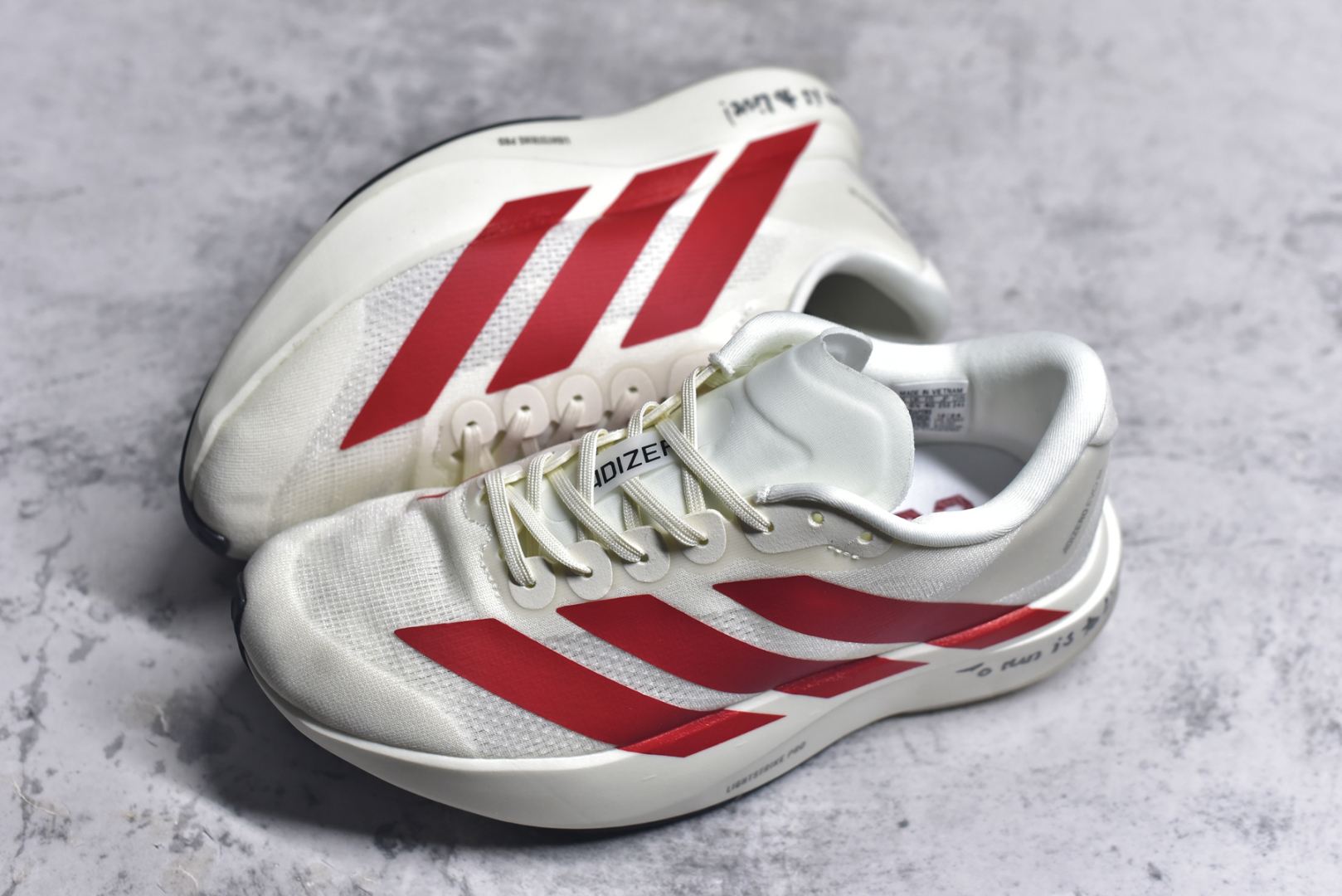 图片[7]-#Ad Adizero Evo SL JS1182 阿迪超轻透气缓震跑鞋 #以令人难以置信的138克重量，刷新了跑鞋轻量化的记录，阿迪在材料科学和工艺技术上的深厚积累。 #全新鞋款采用Lightweight Upper材料，让穿着者几乎能够体验到一种\”裸足\”的感觉 尺码：36 36.5 37 38 38.5 39 40 40.5 41 42 42.5 43 44 44.5 45-选品中心