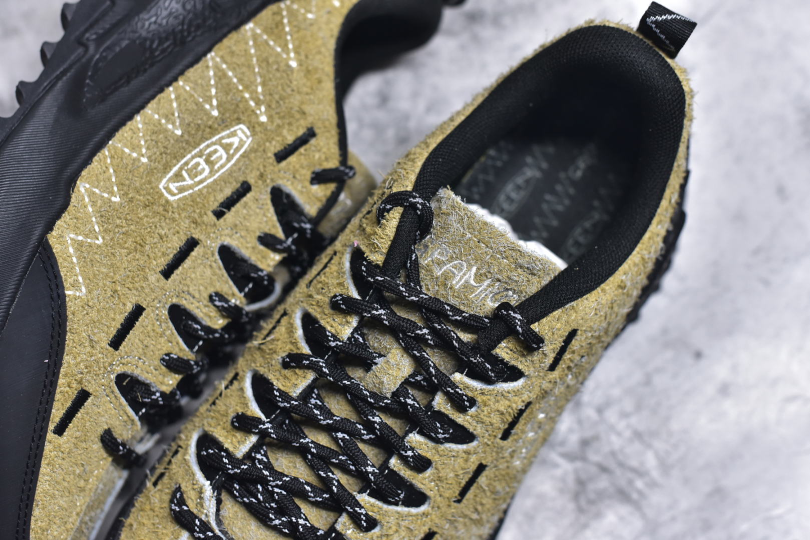 图片[9]-#Keen Jasper Rocks SP 科恩贾斯珀都市系列复古低帮系带户外风露营徒步登山运动训练鞋 1029587 #采用固色翻毛皮鞋面材质 内嵌高密度EVA发泡缓震脚垫 外置一体式包裹防滑防剐蹭耐磨橡胶大底尺码：40 41 42 43 44 45-选品中心