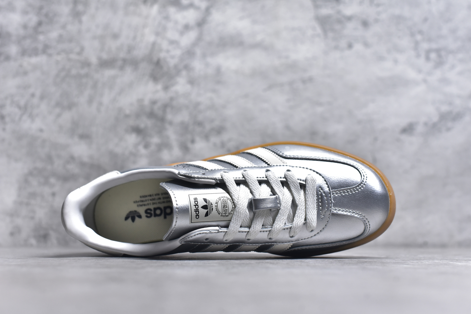 图片[4]-#AD Gazelle Indoor Trainers 羚羊内训系列低帮复古百搭休闲运动德训风板鞋 JR1206 90年代经典的复刻版！自60年代以足球训练鞋面世以来,Gazelle就以其经典设计席卷全球。1991年版本的复刻,再造经典Gazelle。采用皮革打造,搭配浊色细节,让这款经典更加简约。尺码：36 36⅔ 37⅓ 38 38⅔ 39⅓ 40 40⅔ 41⅓ 42 42⅔ 43⅓ 44⅓ 44⅔ 45-选品中心