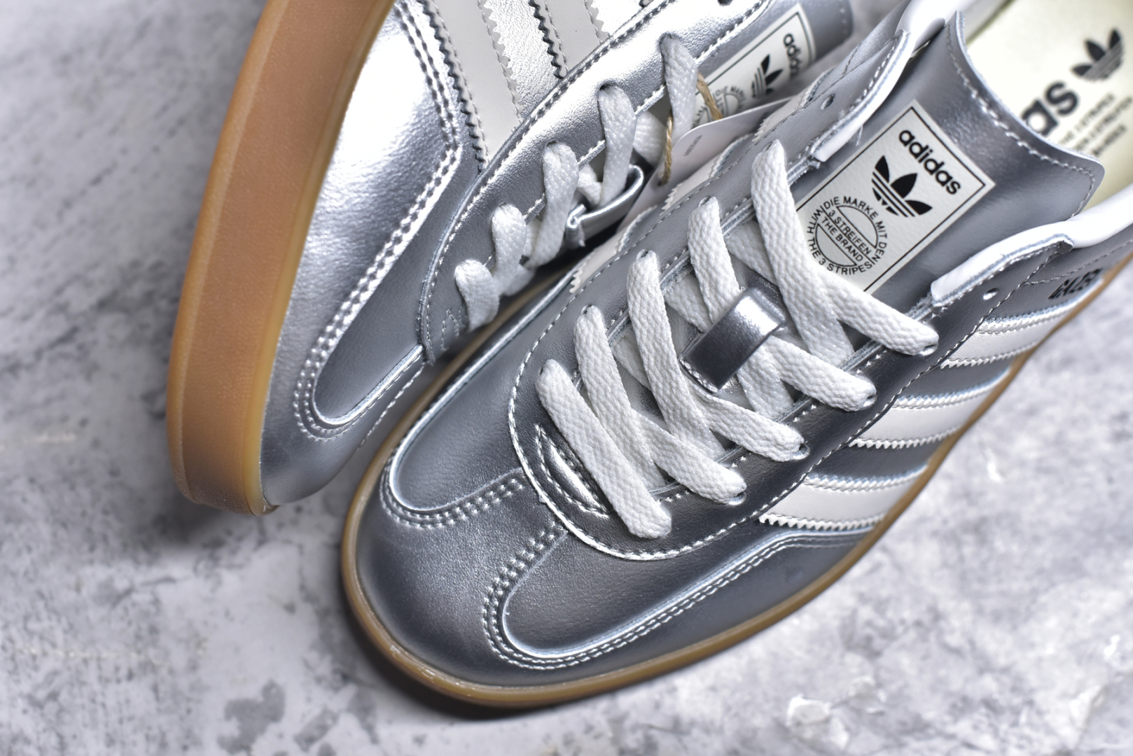 图片[8]-#AD Gazelle Indoor Trainers 羚羊内训系列低帮复古百搭休闲运动德训风板鞋 JR1206 90年代经典的复刻版！自60年代以足球训练鞋面世以来,Gazelle就以其经典设计席卷全球。1991年版本的复刻,再造经典Gazelle。采用皮革打造,搭配浊色细节,让这款经典更加简约。尺码：36 36⅔ 37⅓ 38 38⅔ 39⅓ 40 40⅔ 41⅓ 42 42⅔ 43⅓ 44⅓ 44⅔ 45-选品中心