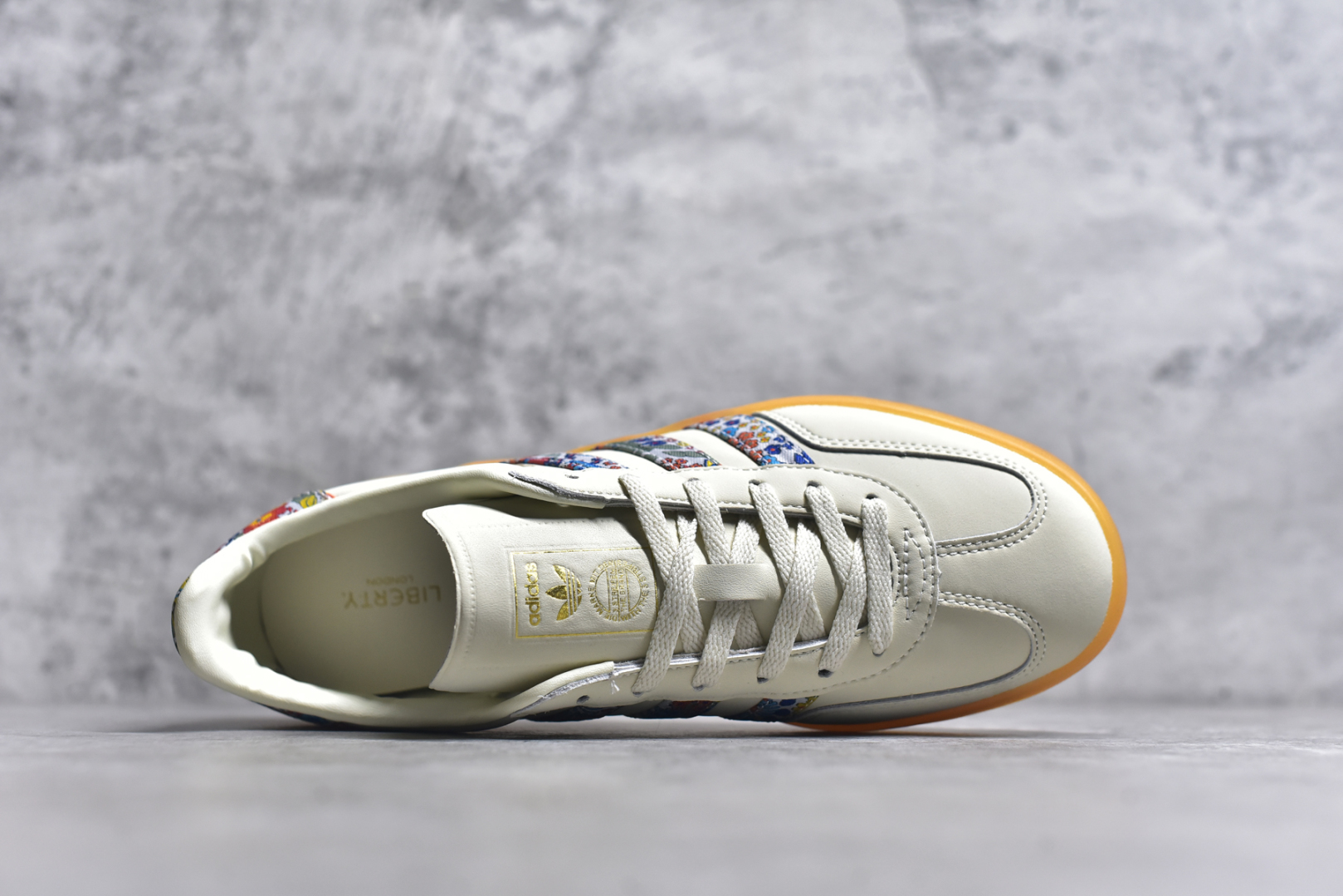 图片[4]-#AD Gazelle Indoor Trainers 羚羊内训系列低帮复古百搭休闲运动德训风板鞋 JH7370 90年代经典的复刻版！自60年代以足球训练鞋面世以来,Gazelle就以其经典设计席卷全球。1991年版本的复刻,再造经典Gazelle。采用皮革打造,搭配浊色细节,让这款经典更加简约。尺码：36 36⅔ 37⅓ 38 38⅔ 39⅓ 40 40⅔ 41⅓ 42 42⅔ 43⅓ 44⅓ 44⅔ 45-选品中心