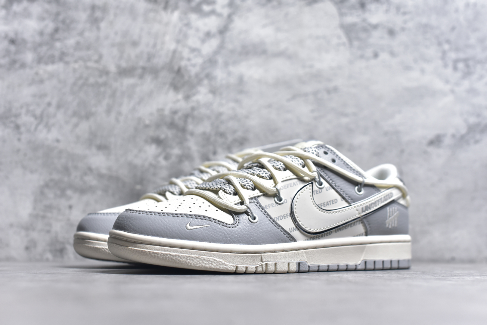 图片[2]-#Nike SB Dunk Low UN系列 绑带字幕白勾 周年高端定制 低帮休闲板鞋 DM6868-079 #定制鞋盒 大厂纯原品质出货 超高清洁度 皮料切割干净无任何毛边 细节完美 尺码：36 36.5 37.5 38 36.5 39 40 40.5 41 42 42.5 43 44 44.5 45 9.E5-选品中心