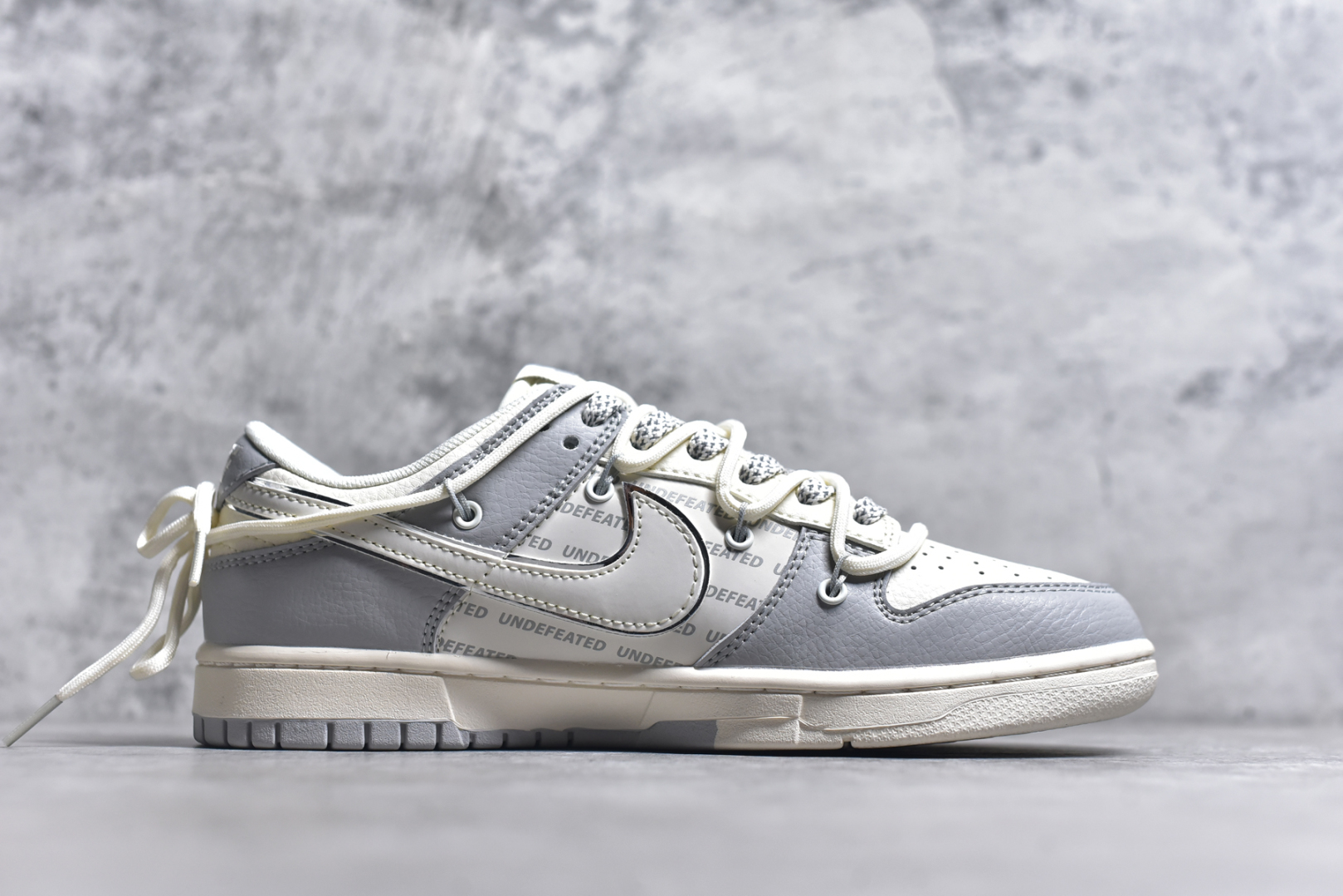图片[3]-#Nike SB Dunk Low UN系列 绑带字幕白勾 周年高端定制 低帮休闲板鞋 DM6868-079 #定制鞋盒 大厂纯原品质出货 超高清洁度 皮料切割干净无任何毛边 细节完美 尺码：36 36.5 37.5 38 36.5 39 40 40.5 41 42 42.5 43 44 44.5 45 9.E5-选品中心