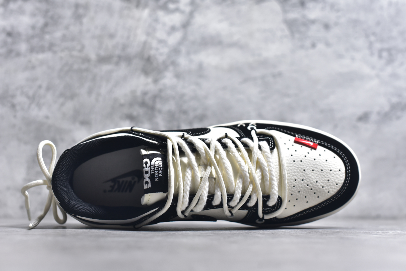 图片[4]-#Nike SB Dunk Low 北面系列 绑带黑白黑勾 周年高端定制 低帮休闲板鞋 YX5066-287 #定制鞋盒 大厂纯原品质出货 超高清洁度 皮料切割干净无任何毛边 细节完美 尺码：36 36.5 37.5 38 36.5 39 40 40.5 41 42 42.5 43 44 44.5 45 9.E5-选品中心