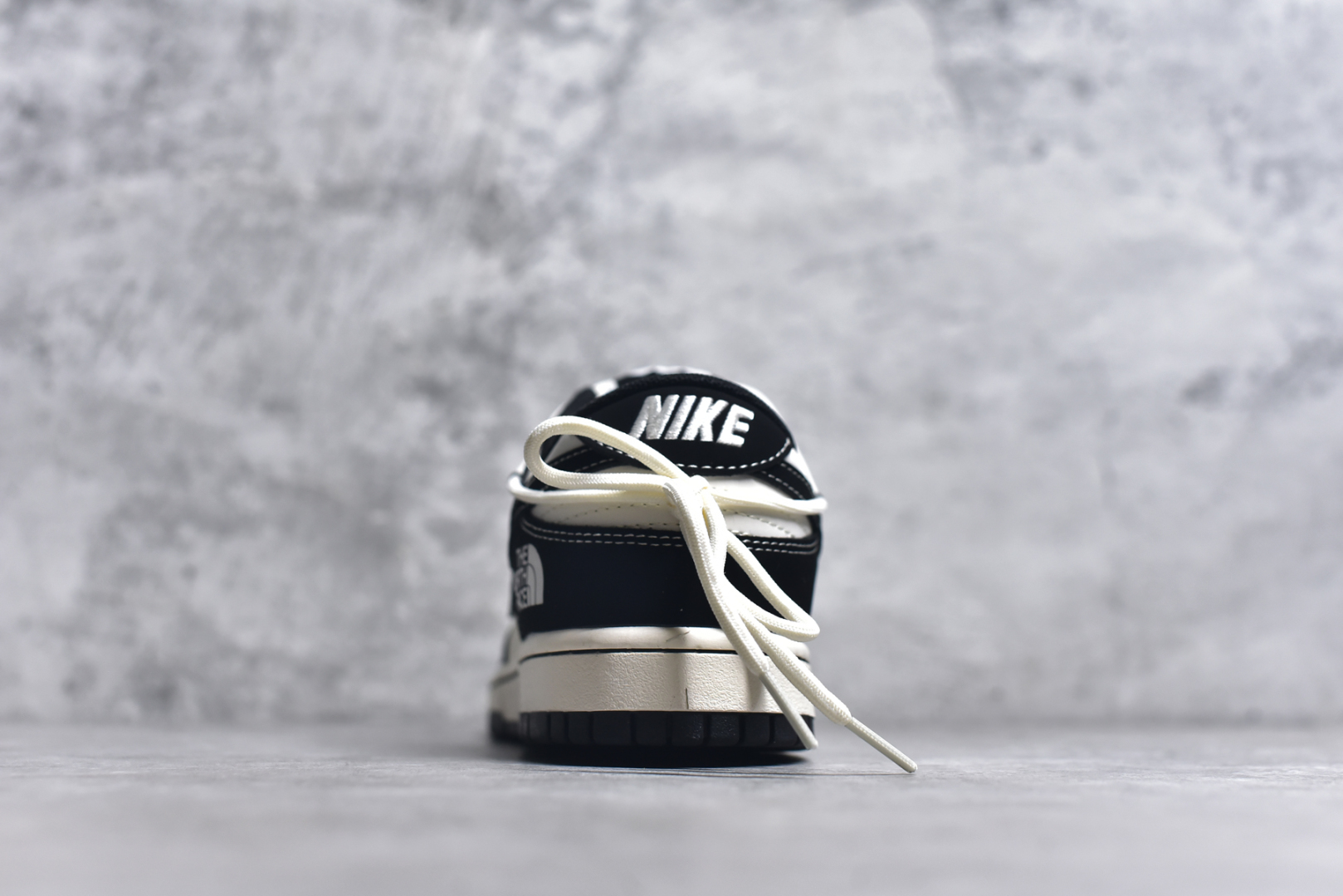 图片[5]-#Nike SB Dunk Low 北面系列 绑带黑白黑勾 周年高端定制 低帮休闲板鞋 YX5066-287 #定制鞋盒 大厂纯原品质出货 超高清洁度 皮料切割干净无任何毛边 细节完美 尺码：36 36.5 37.5 38 36.5 39 40 40.5 41 42 42.5 43 44 44.5 45 9.E5-选品中心