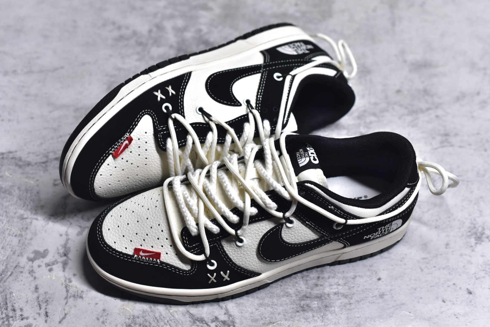 图片[7]-#Nike SB Dunk Low 北面系列 绑带黑白黑勾 周年高端定制 低帮休闲板鞋 YX5066-287 #定制鞋盒 大厂纯原品质出货 超高清洁度 皮料切割干净无任何毛边 细节完美 尺码：36 36.5 37.5 38 36.5 39 40 40.5 41 42 42.5 43 44 44.5 45 9.E5-选品中心