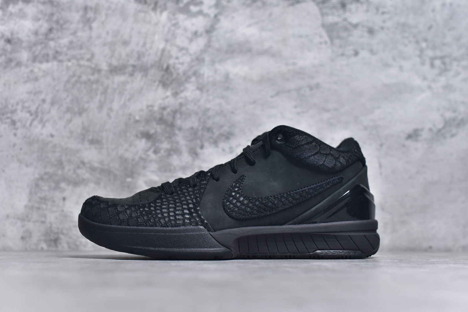 #NK KOBE 6 科比6代 \”Black Mamba\” 黑曼巴 男子实战篮球鞋 高端零售 外贸专供品质 原鞋原数据纸板开发 内置Zoom Turbo气垫 后掌EVA缓震 实战配置直接拉满 原档数据3D打印 鞋面细节匹配原版 全身鞋材卡料色独家定制 唯一正确喷漆 真实底模 货号：FQ3544 001 尺码：40 40.5 41 42 42.5 43 44 44.5 45 46 47.5 48.5-选品中心