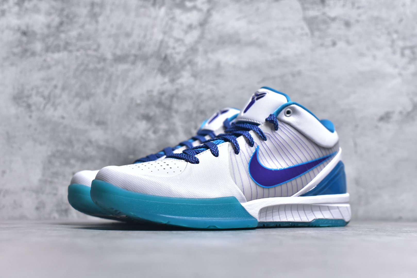 图片[2]-#NK Zoom Kobe 4 Protro 科比四代 选秀日 AV6339-100 Zoom Turbo气垫➕后掌EVA缓震 实战配置直接拉满 原楦纸板开发 鞋身流线型、后跟塑形 区分土肥圆 原档数据3D打印 鞋面细节匹配原版 全身鞋材卡料色独家定制 唯一正确喷漆 SWOOSH NK专利Flyknit飞线科技 给予鞋身足够抗扭矩力 真实底模最大48.5 实战利器 专供海外市场 尺码：40 40.5 41 42 42.5 43 44 44.5 45 46 47.5 48.5 （脚宽、脚胖 建议买大半码）-选品中心