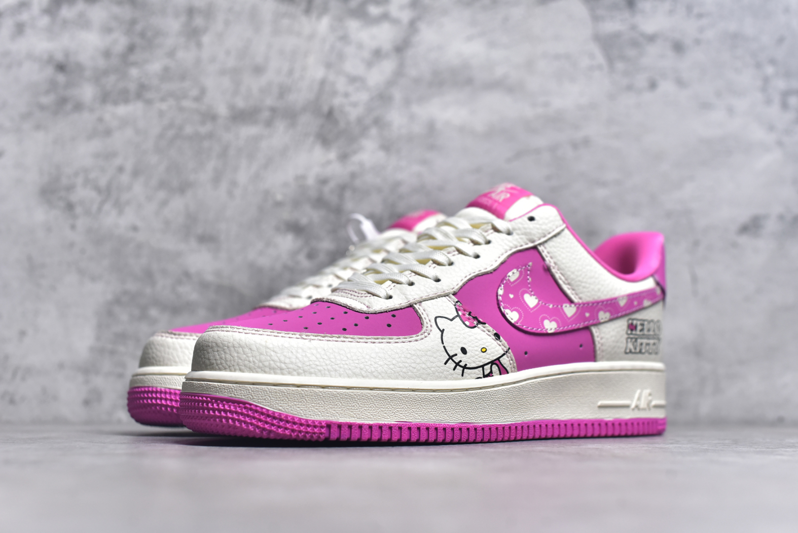 图片[2]-#Nike Air Force 1\’07 Low 卡通猫联名 粉色卡通猫 空军一号低帮休闲板鞋 KK1988-082 #原楦头原纸板 原装鞋盒 定制五金配件 内置全掌气垫 原厂鞋底 尺码：36 36.5 37.5 38 38.5 39 40 40.5 41 42 42.5 43 44 44.5 45 9.D4-选品中心