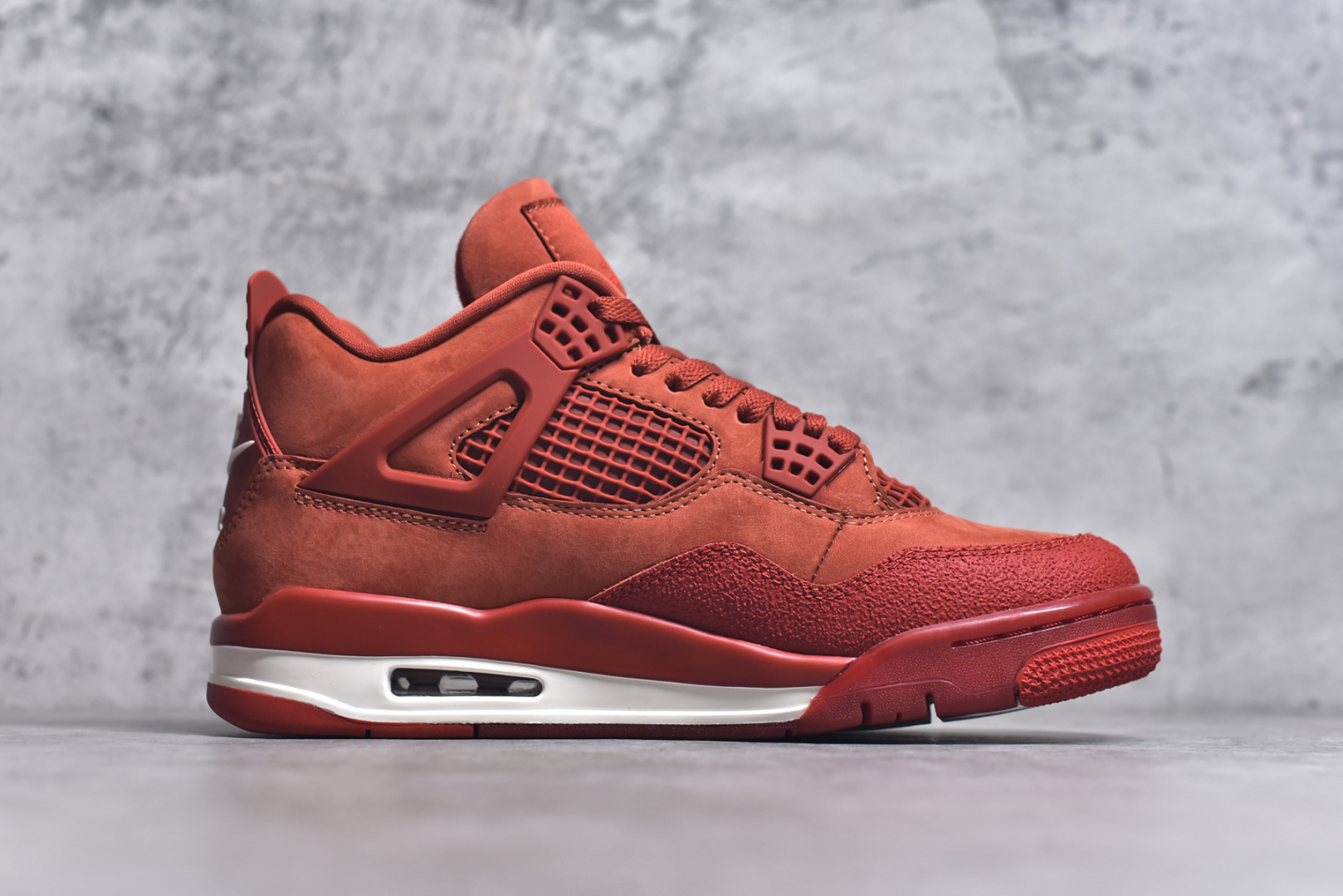 图片[3]-#Nigel Sylvester x Jordan Air Jordan 4 OG \”Brick by Brick\”BIKE 红砖 橙棕 OG纯原生产线出品最高工艺制作 原装原材料组装 #原厂楦、纸板开发 纯粹韵味四代版型 #原底真实气垫 回弹反馈充足完美鞋楦打造 市面最高工艺 一切细节如图实拍 所见所得 从纽约皇后区街头到全球街骑版图，Nigel Sylvester 用车轮写故事，用风格立态度。此次与 Jordan Brand 的再度联名，以“Brick by Brick”为灵感，将坚持与积淀凝结进每一寸鞋面。!!250415OWCG680ROP 深红砖色包裹整双鞋身，象征城市坚硬的边角与不屈精神；精致翻毛皮材质搭配醒目的白色 Nike Air 后跟标志，复古气息与现代感交融；前掌微型 Swoosh 点睛细节，传达骑行与街头文化的融合信仰。 尺码： 40 40.5 41 42 42.5 43 44 44.5 45 46 47.5 48.5-选品中心
