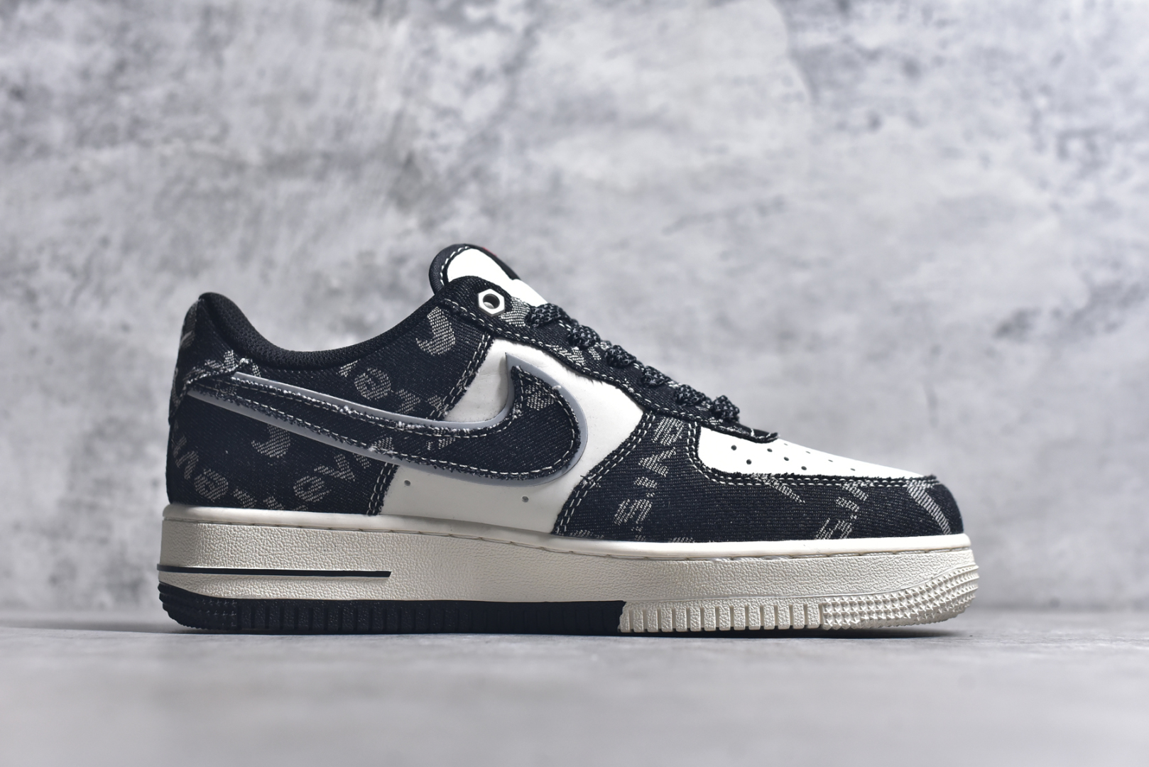 图片[3]-#Nike Air Force 1\’07 Low 李维斯联名 双拼黑牛仔 空军一号低帮休闲板鞋 YX5066-312 #原楦头原纸板 原装鞋盒 定制五金配件 内置全掌气垫 原厂鞋底 尺码：36 36.5 37.5 38 38.5 39 40 40.5 41 42 42.5 43 44 44.5 45 9.D4-选品中心
