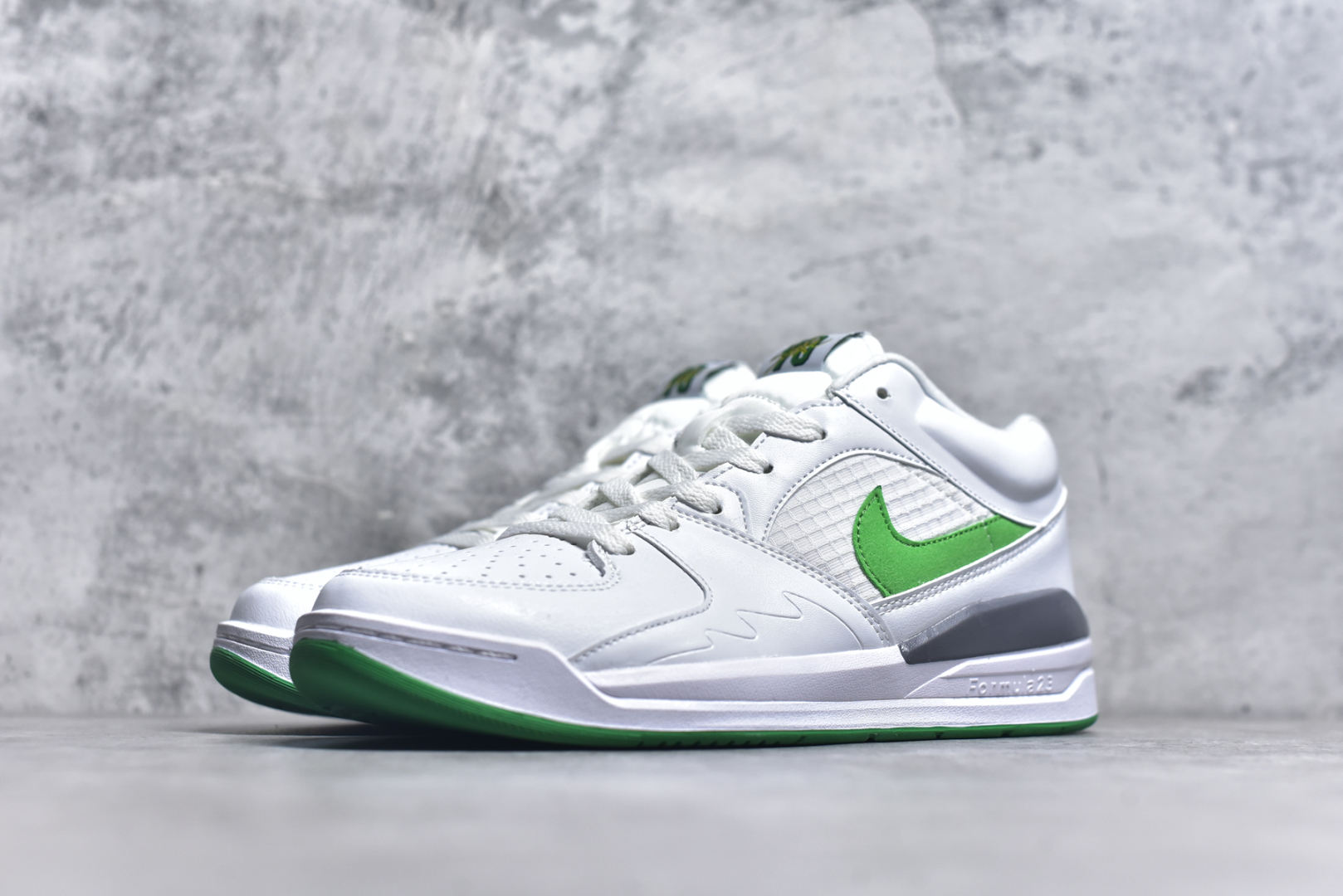 图片[2]-#Air Jordan Stadium AJ90 潮流运动板鞋 充满了对TinkerHathield 原创设计的致敬 包括中足网状面板、前足外侧的鲨鱼齿轮廓、加垫鞋领和 NK Air 鞋跟品牌 鞋子本身采用网眼、皮革和绒面革材料混合制成 散发出现代美感 并配备了该品牌全新的 Formula 23 足底缓震技术 AirJordan Stadium 90 鞋舌标签在鞋舌内侧印有“Flight”字样 完善了设计 尺码：36 36.5 37.5 38 38.5 39 40 40.5 41 42 42.5 43 44 44.5 45-选品中心