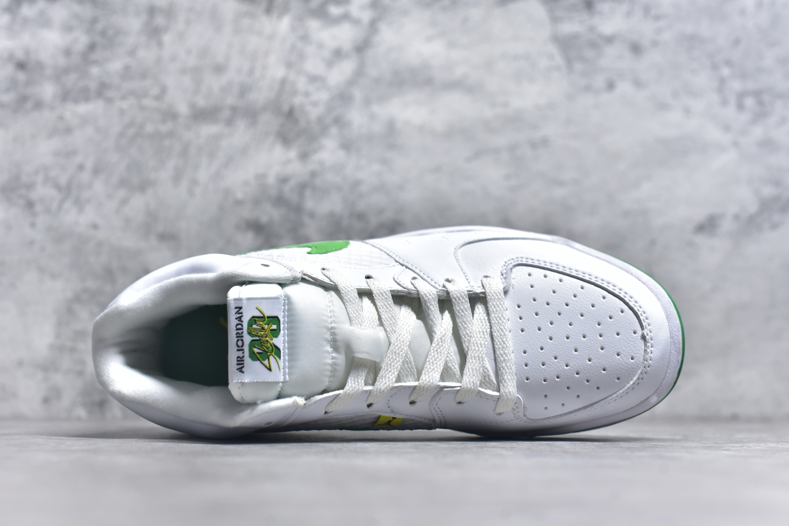 图片[4]-#Air Jordan Stadium AJ90 潮流运动板鞋 充满了对TinkerHathield 原创设计的致敬 包括中足网状面板、前足外侧的鲨鱼齿轮廓、加垫鞋领和 NK Air 鞋跟品牌 鞋子本身采用网眼、皮革和绒面革材料混合制成 散发出现代美感 并配备了该品牌全新的 Formula 23 足底缓震技术 AirJordan Stadium 90 鞋舌标签在鞋舌内侧印有“Flight”字样 完善了设计 尺码：36 36.5 37.5 38 38.5 39 40 40.5 41 42 42.5 43 44 44.5 45-选品中心