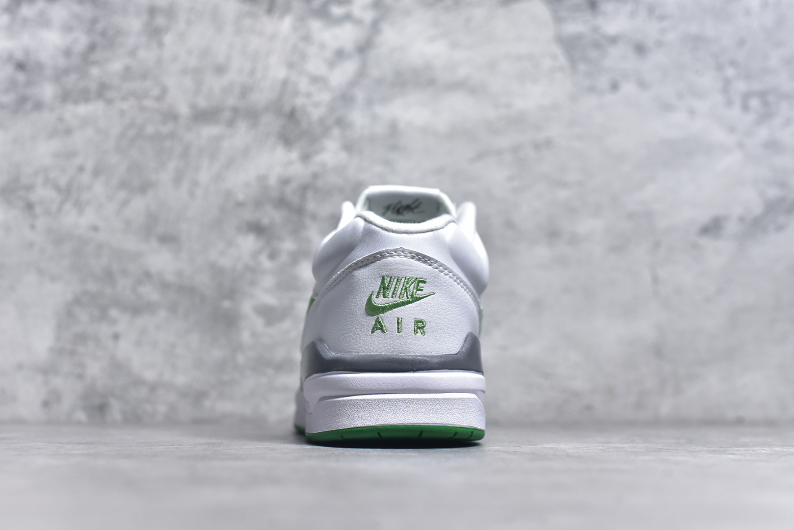 图片[5]-#Air Jordan Stadium AJ90 潮流运动板鞋 充满了对TinkerHathield 原创设计的致敬 包括中足网状面板、前足外侧的鲨鱼齿轮廓、加垫鞋领和 NK Air 鞋跟品牌 鞋子本身采用网眼、皮革和绒面革材料混合制成 散发出现代美感 并配备了该品牌全新的 Formula 23 足底缓震技术 AirJordan Stadium 90 鞋舌标签在鞋舌内侧印有“Flight”字样 完善了设计 尺码：36 36.5 37.5 38 38.5 39 40 40.5 41 42 42.5 43 44 44.5 45-选品中心