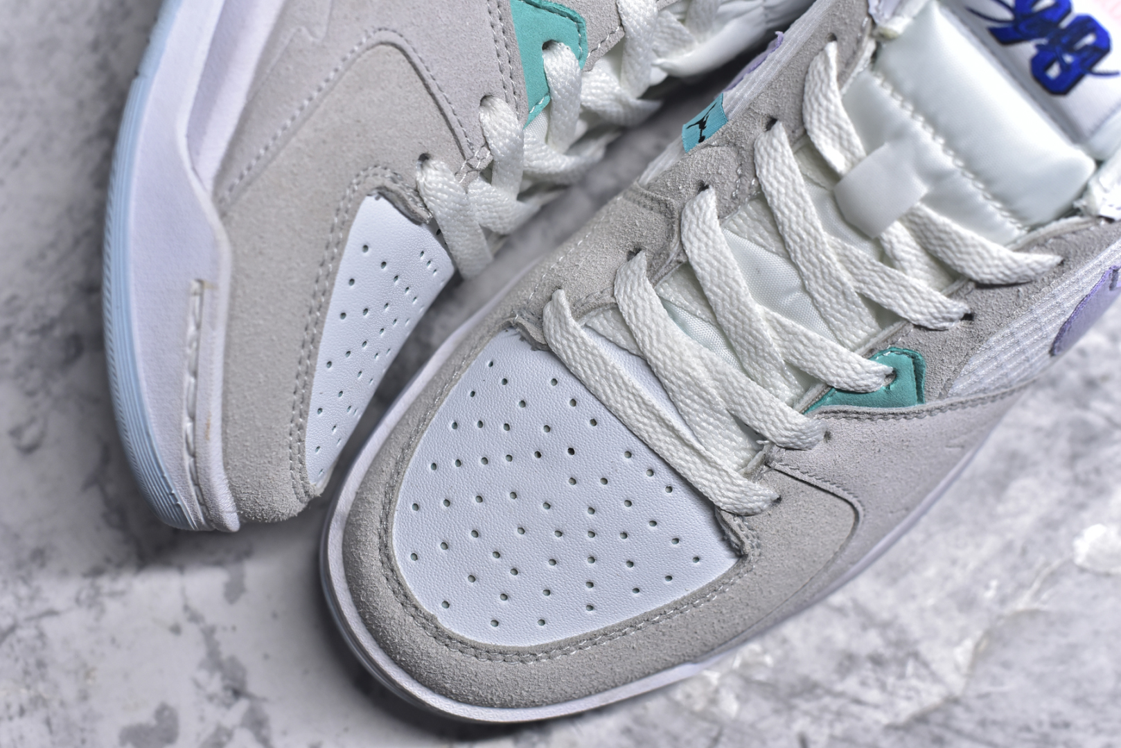 图片[8]-#Air Jordan Stadium AJ90 潮流运动板鞋 充满了对TinkerHathield 原创设计的致敬 包括中足网状面板、前足外侧的鲨鱼齿轮廓、加垫鞋领和 NK Air 鞋跟品牌 鞋子本身采用网眼、皮革和绒面革材料混合制成 散发出现代美感 并配备了该品牌全新的 Formula 23 足底缓震技术 AirJordan Stadium 90 鞋舌标签在鞋舌内侧印有“Flight”字样 完善了设计 尺码：36 36.5 37.5 38 38.5 39 40 40.5 41 42 42.5 43 44 44.5 45-选品中心