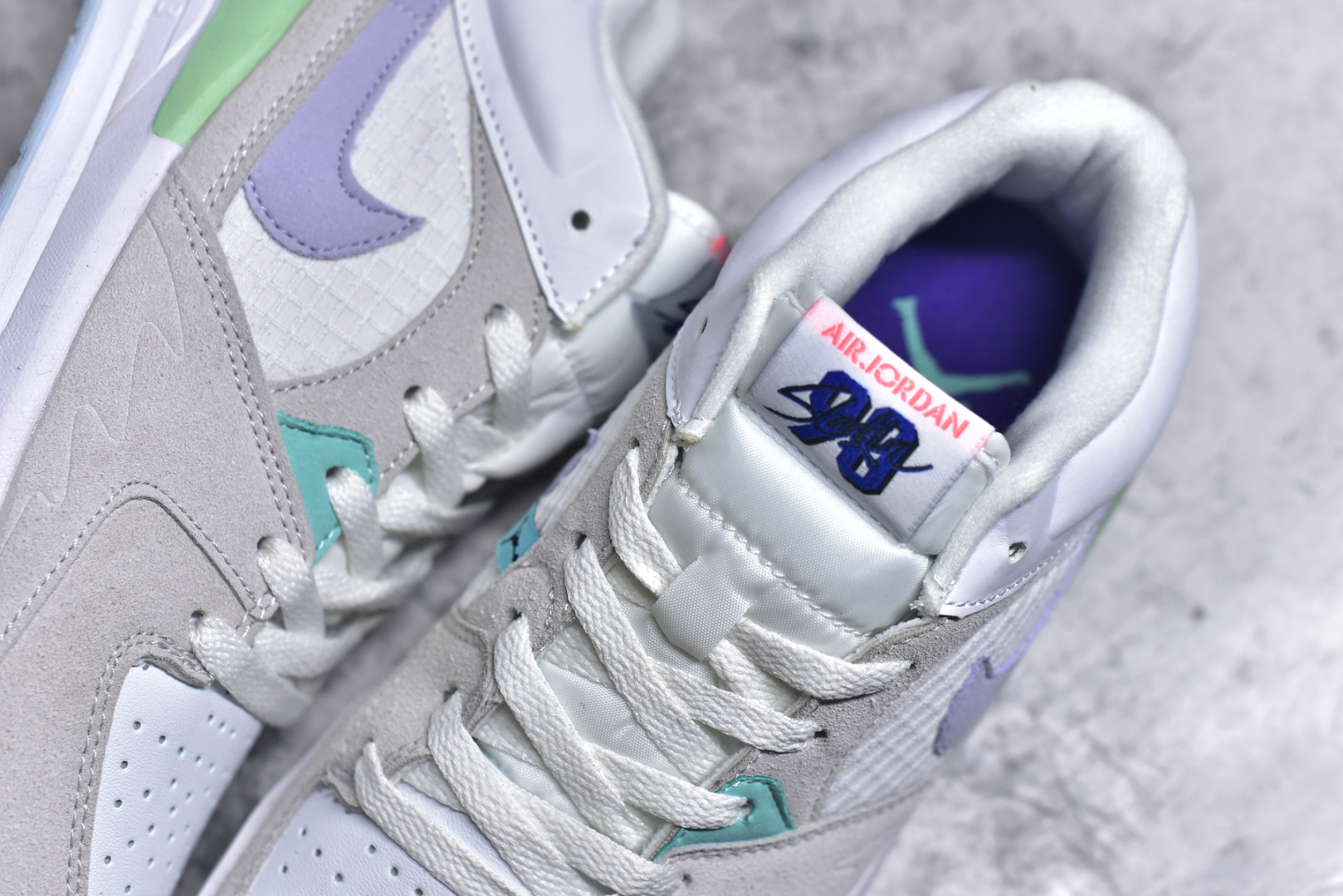 图片[9]-#Air Jordan Stadium AJ90 潮流运动板鞋 充满了对TinkerHathield 原创设计的致敬 包括中足网状面板、前足外侧的鲨鱼齿轮廓、加垫鞋领和 NK Air 鞋跟品牌 鞋子本身采用网眼、皮革和绒面革材料混合制成 散发出现代美感 并配备了该品牌全新的 Formula 23 足底缓震技术 AirJordan Stadium 90 鞋舌标签在鞋舌内侧印有“Flight”字样 完善了设计 尺码：36 36.5 37.5 38 38.5 39 40 40.5 41 42 42.5 43 44 44.5 45-选品中心