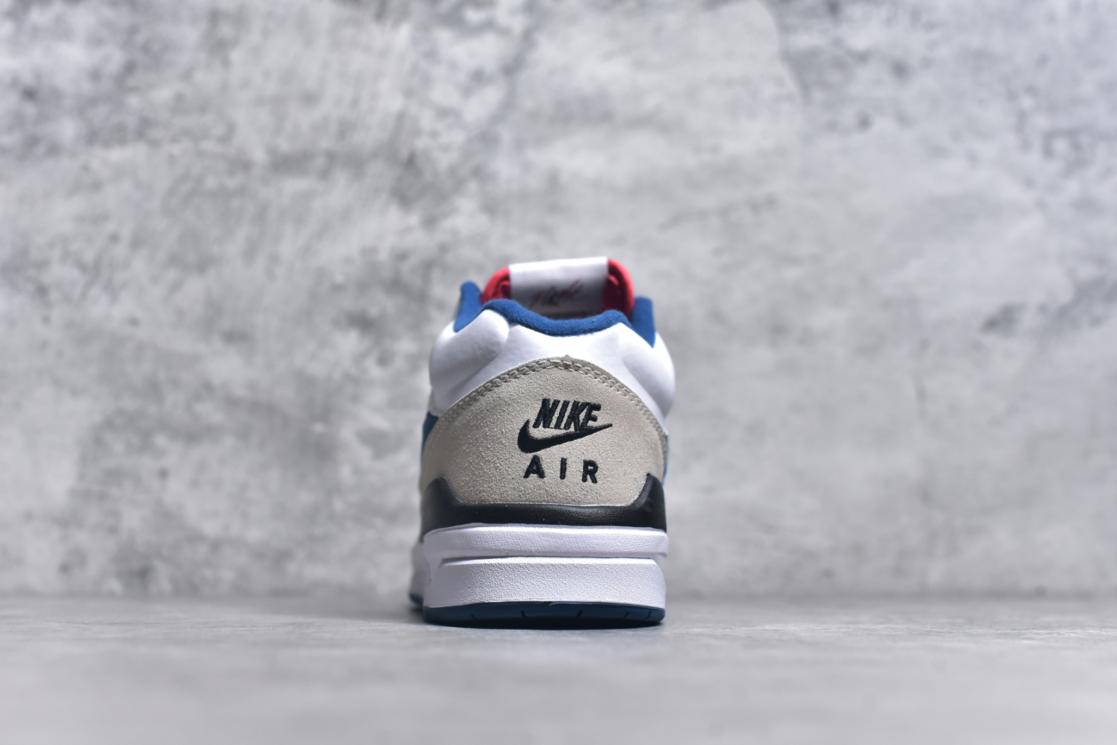 图片[5]-#Air Jordan Stadium AJ90 潮流运动板鞋 充满了对TinkerHathield 原创设计的致敬 包括中足网状面板、前足外侧的鲨鱼齿轮廓、加垫鞋领和 NK Air 鞋跟品牌 鞋子本身采用网眼、皮革和绒面革材料混合制成 散发出现代美感 并配备了该品牌全新的 Formula 23 足底缓震技术 AirJordan Stadium 90 鞋舌标签在鞋舌内侧印有“Flight”字样 完善了设计 尺码：36 36.5 37.5 38 38.5 39 40 40.5 41 42 42.5 43 44 44.5 45-选品中心