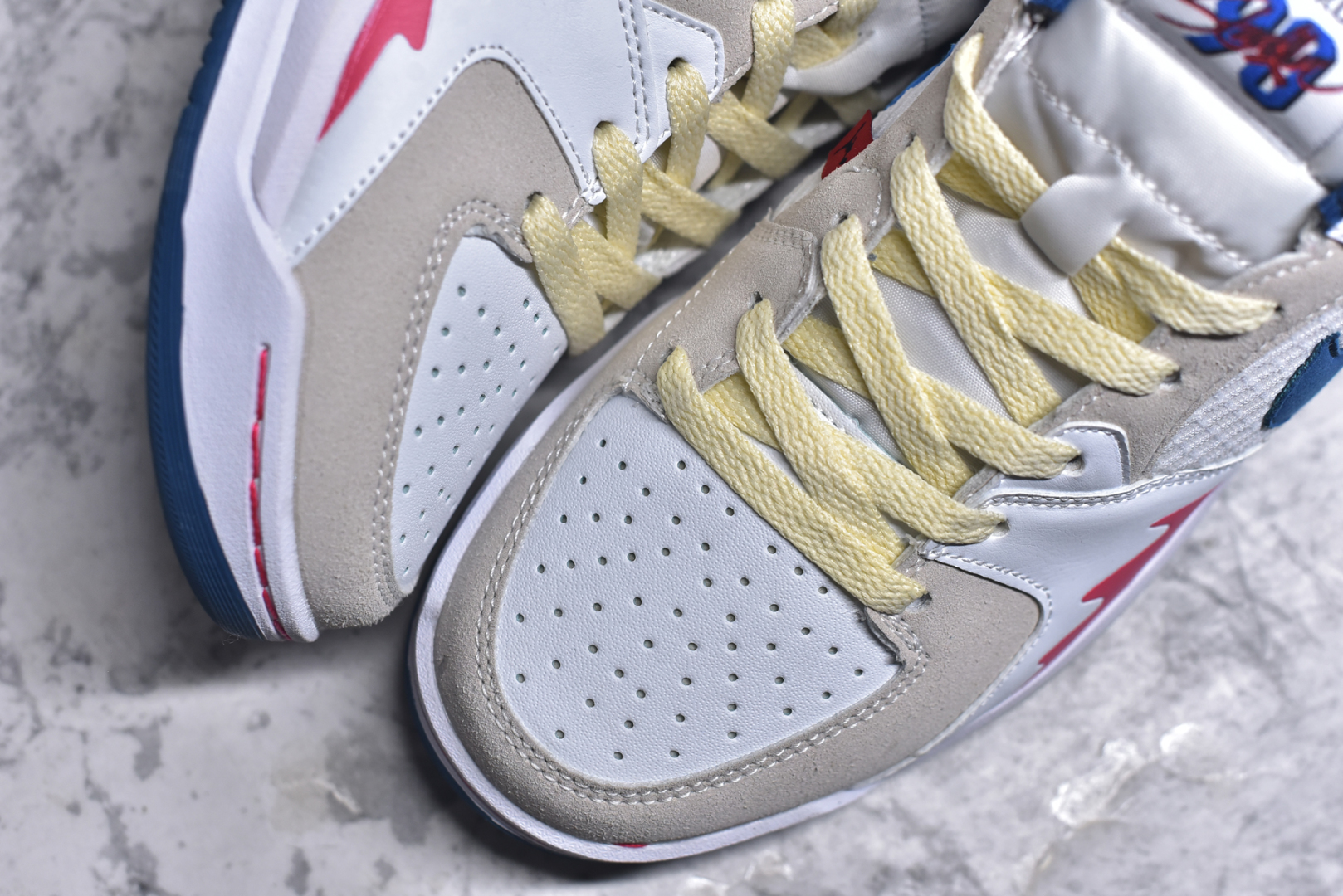 图片[8]-#Air Jordan Stadium AJ90 潮流运动板鞋 充满了对TinkerHathield 原创设计的致敬 包括中足网状面板、前足外侧的鲨鱼齿轮廓、加垫鞋领和 NK Air 鞋跟品牌 鞋子本身采用网眼、皮革和绒面革材料混合制成 散发出现代美感 并配备了该品牌全新的 Formula 23 足底缓震技术 AirJordan Stadium 90 鞋舌标签在鞋舌内侧印有“Flight”字样 完善了设计 尺码：36 36.5 37.5 38 38.5 39 40 40.5 41 42 42.5 43 44 44.5 45-选品中心