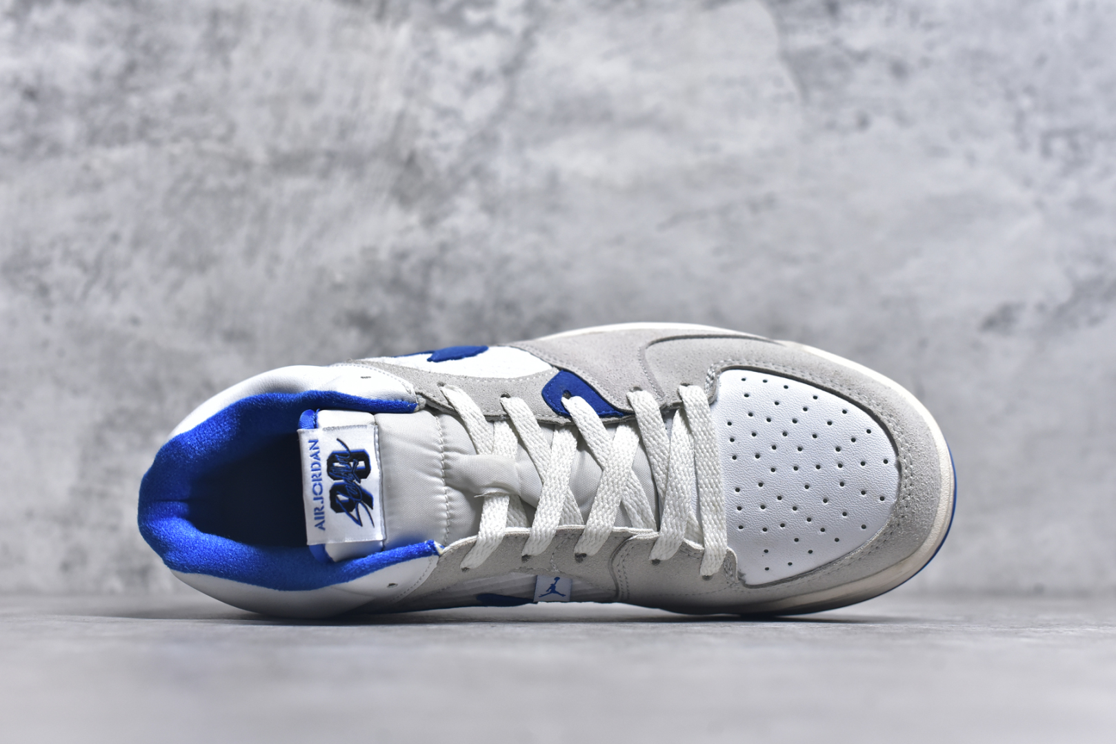 图片[4]-#Air Jordan Stadium AJ90 潮流运动板鞋 充满了对TinkerHathield 原创设计的致敬 包括中足网状面板、前足外侧的鲨鱼齿轮廓、加垫鞋领和 NK Air 鞋跟品牌 鞋子本身采用网眼、皮革和绒面革材料混合制成 散发出现代美感 并配备了该品牌全新的 Formula 23 足底缓震技术 AirJordan Stadium 90 鞋舌标签在鞋舌内侧印有“Flight”字样 完善了设计 尺码：36 36.5 37.5 38 38.5 39 40 40.5 41 42 42.5 43 44 44.5 45-选品中心
