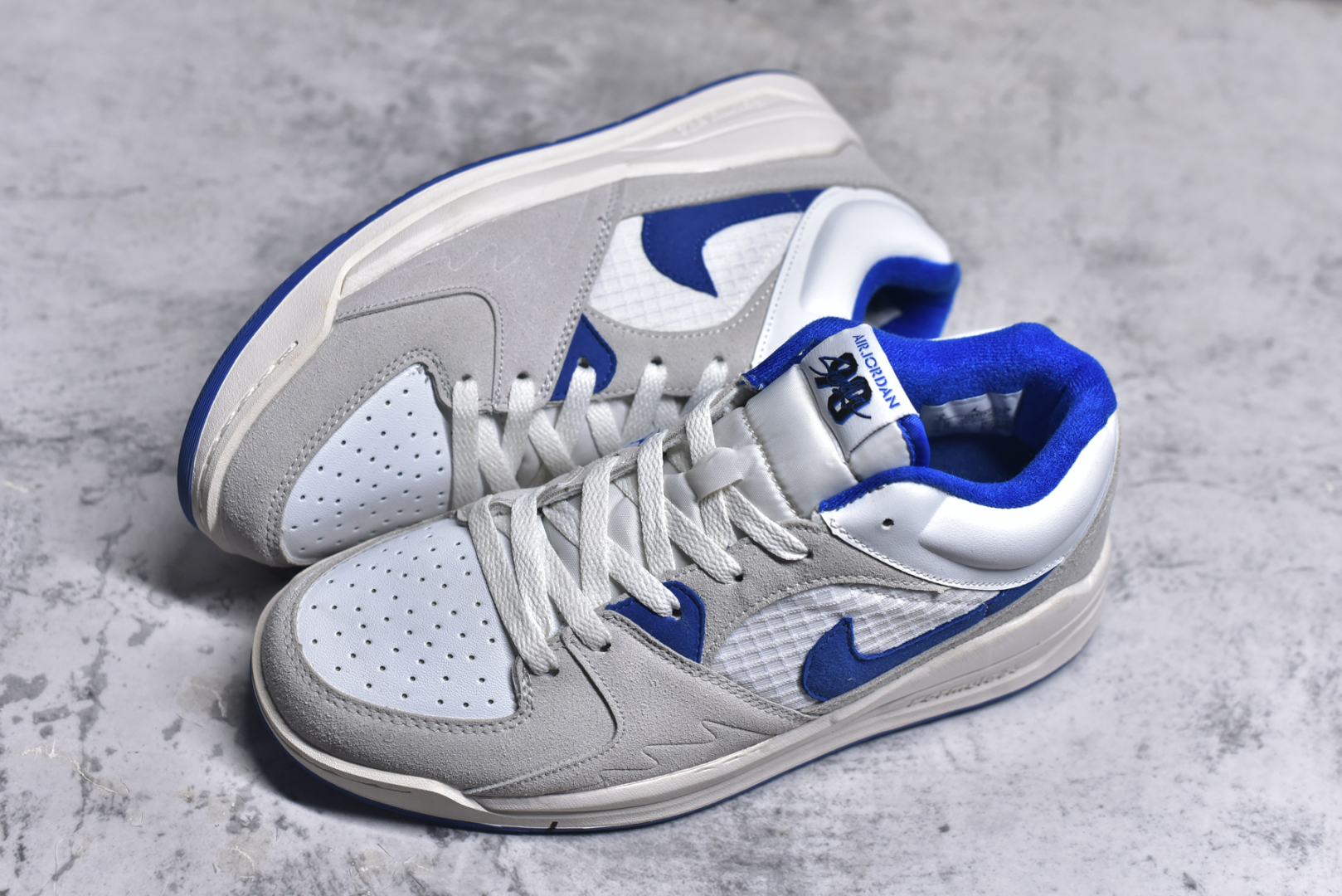 图片[7]-#Air Jordan Stadium AJ90 潮流运动板鞋 充满了对TinkerHathield 原创设计的致敬 包括中足网状面板、前足外侧的鲨鱼齿轮廓、加垫鞋领和 NK Air 鞋跟品牌 鞋子本身采用网眼、皮革和绒面革材料混合制成 散发出现代美感 并配备了该品牌全新的 Formula 23 足底缓震技术 AirJordan Stadium 90 鞋舌标签在鞋舌内侧印有“Flight”字样 完善了设计 尺码：36 36.5 37.5 38 38.5 39 40 40.5 41 42 42.5 43 44 44.5 45-选品中心