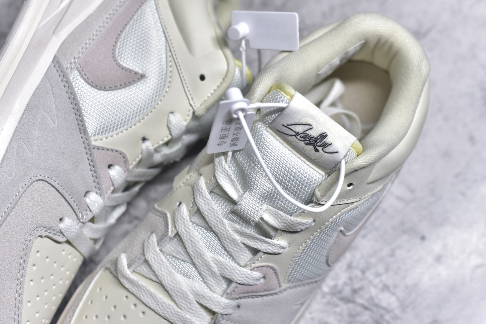 图片[9]-#Air Jordan Stadium AJ90 潮流运动板鞋 充满了对TinkerHathield 原创设计的致敬 包括中足网状面板、前足外侧的鲨鱼齿轮廓、加垫鞋领和 NK Air 鞋跟品牌 鞋子本身采用网眼、皮革和绒面革材料混合制成 散发出现代美感 并配备了该品牌全新的 Formula 23 足底缓震技术 AirJordan Stadium 90 鞋舌标签在鞋舌内侧印有“Flight”字样 完善了设计 尺码：36 36.5 37.5 38 38.5 39 40 40.5 41 42 42.5 43 44 44.5 45-选品中心