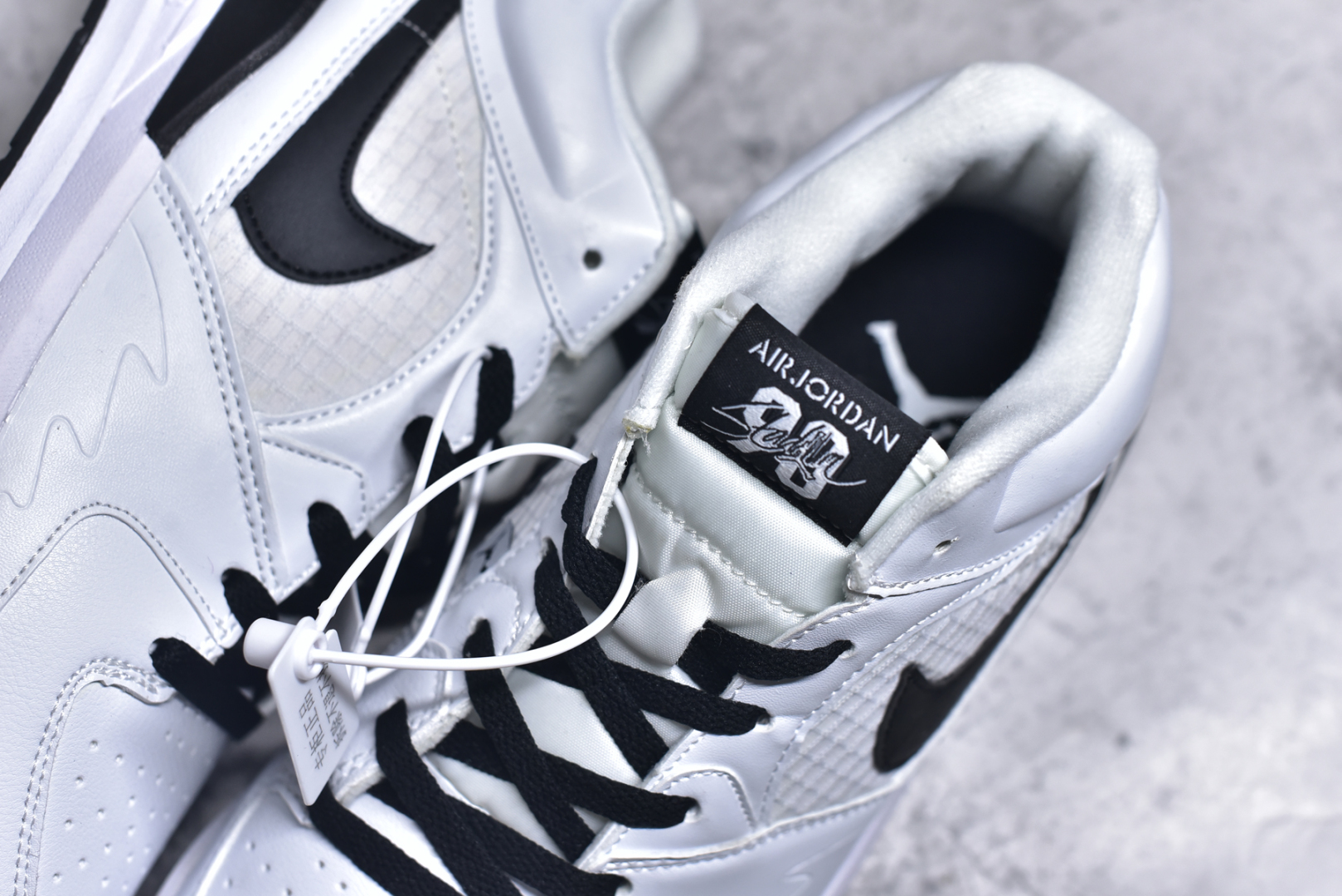 图片[9]-#Air Jordan Stadium AJ90 潮流运动板鞋 充满了对TinkerHathield 原创设计的致敬 包括中足网状面板、前足外侧的鲨鱼齿轮廓、加垫鞋领和 NK Air 鞋跟品牌 鞋子本身采用网眼、皮革和绒面革材料混合制成 散发出现代美感 并配备了该品牌全新的 Formula 23 足底缓震技术 AirJordan Stadium 90 鞋舌标签在鞋舌内侧印有“Flight”字样 完善了设计 尺码：36 36.5 37.5 38 38.5 39 40 40.5 41 42 42.5 43 44 44.5 45-选品中心
