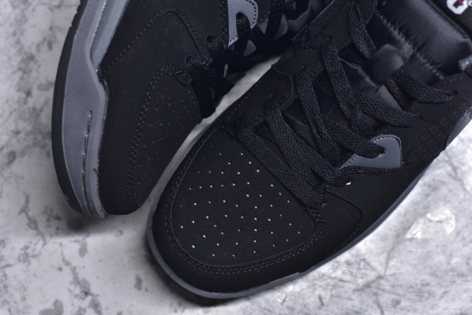 图片[8]-#Air Jordan Stadium AJ90 潮流运动板鞋 充满了对TinkerHathield 原创设计的致敬 包括中足网状面板、前足外侧的鲨鱼齿轮廓、加垫鞋领和 NK Air 鞋跟品牌 鞋子本身采用网眼、皮革和绒面革材料混合制成 散发出现代美感 并配备了该品牌全新的 Formula 23 足底缓震技术 AirJordan Stadium 90 鞋舌标签在鞋舌内侧印有“Flight”字样 完善了设计 尺码：36 36.5 37.5 38 38.5 39 40 40.5 41 42 42.5 43 44 44.5 45-选品中心