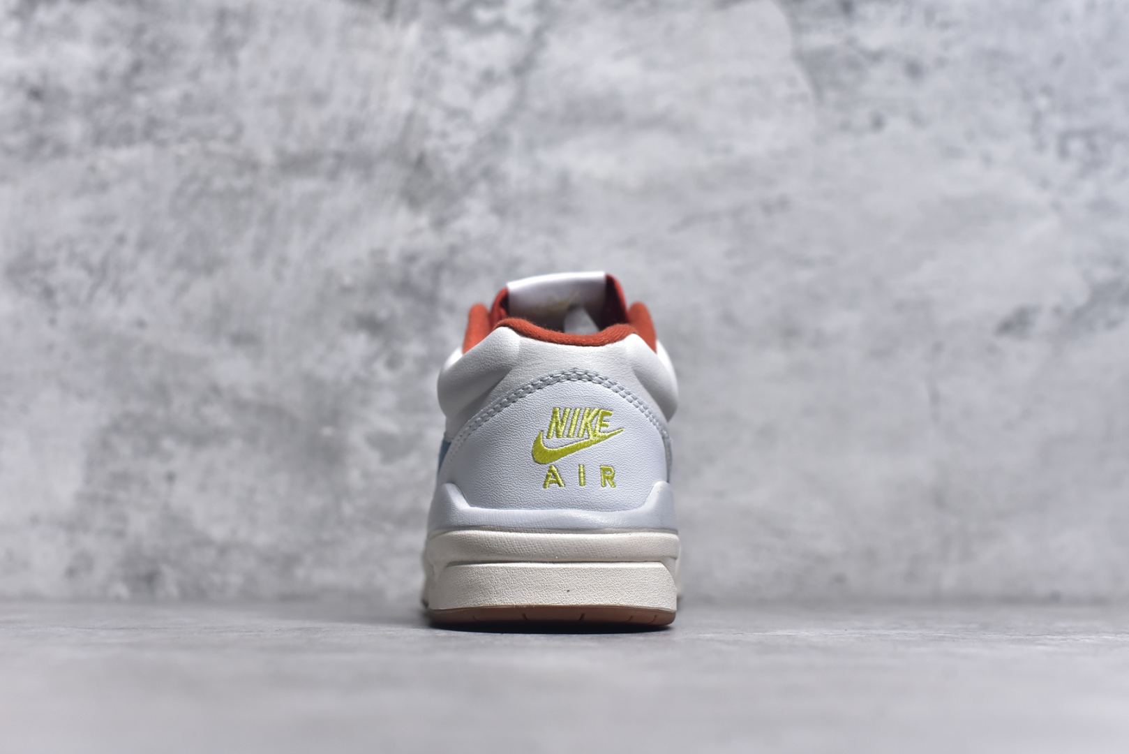 图片[5]-#Air Jordan Stadium AJ90 潮流运动板鞋 充满了对TinkerHathield 原创设计的致敬 包括中足网状面板、前足外侧的鲨鱼齿轮廓、加垫鞋领和 NK Air 鞋跟品牌 鞋子本身采用网眼、皮革和绒面革材料混合制成 散发出现代美感 并配备了该品牌全新的 Formula 23 足底缓震技术 AirJordan Stadium 90 鞋舌标签在鞋舌内侧印有“Flight”字样 完善了设计 尺码：36 36.5 37.5 38 38.5 39 40 40.5 41 42 42.5 43 44 44.5 45-选品中心