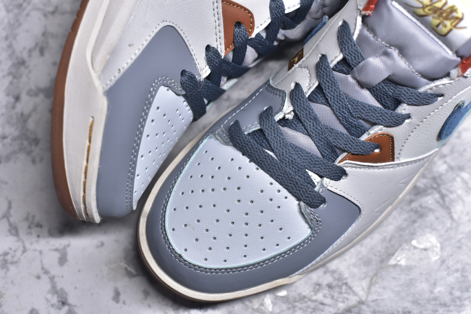 图片[8]-#Air Jordan Stadium AJ90 潮流运动板鞋 充满了对TinkerHathield 原创设计的致敬 包括中足网状面板、前足外侧的鲨鱼齿轮廓、加垫鞋领和 NK Air 鞋跟品牌 鞋子本身采用网眼、皮革和绒面革材料混合制成 散发出现代美感 并配备了该品牌全新的 Formula 23 足底缓震技术 AirJordan Stadium 90 鞋舌标签在鞋舌内侧印有“Flight”字样 完善了设计 尺码：36 36.5 37.5 38 38.5 39 40 40.5 41 42 42.5 43 44 44.5 45-选品中心