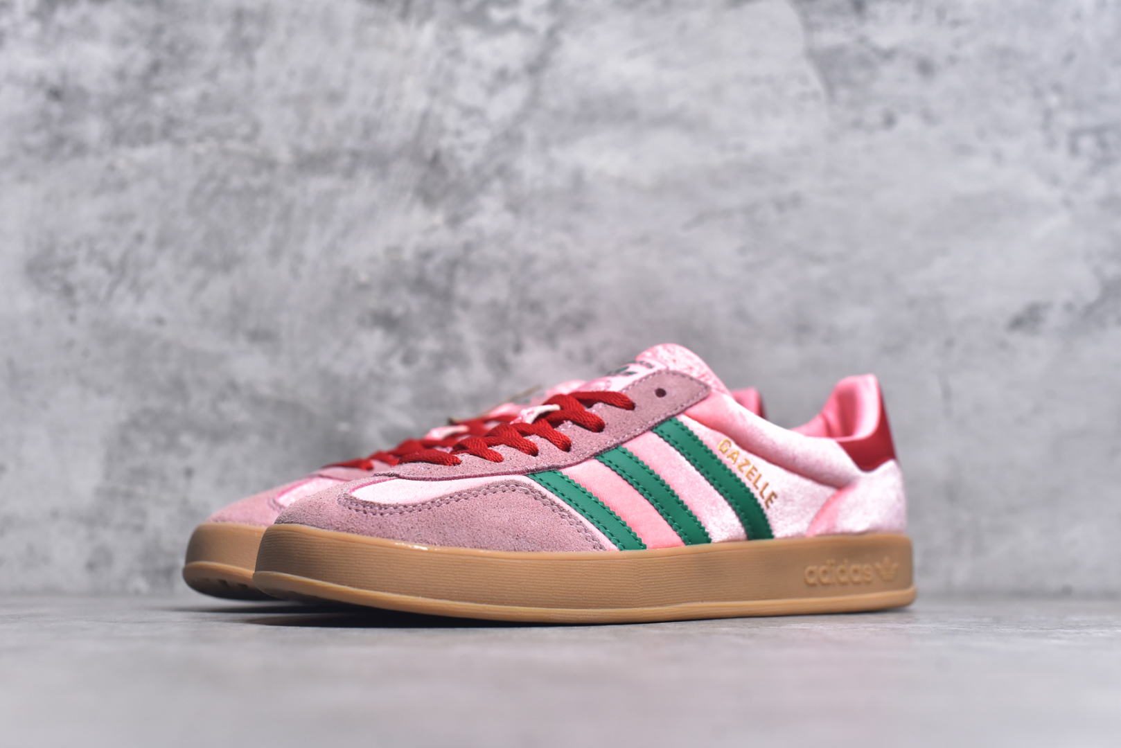 图片[2]-#AD Gazelle Indoor Trainers 羚羊内训系列低帮复古百搭休闲运动德训风板鞋 JI2713 90年代经典的复刻版！自60年代以足球训练鞋面世以来,Gazelle就以其经典设计席卷全球。1991年版本的复刻,再造经典Gazelle。采用皮革打造,搭配浊色细节,让这款经典更加简约。尺码：35.5-45-选品中心