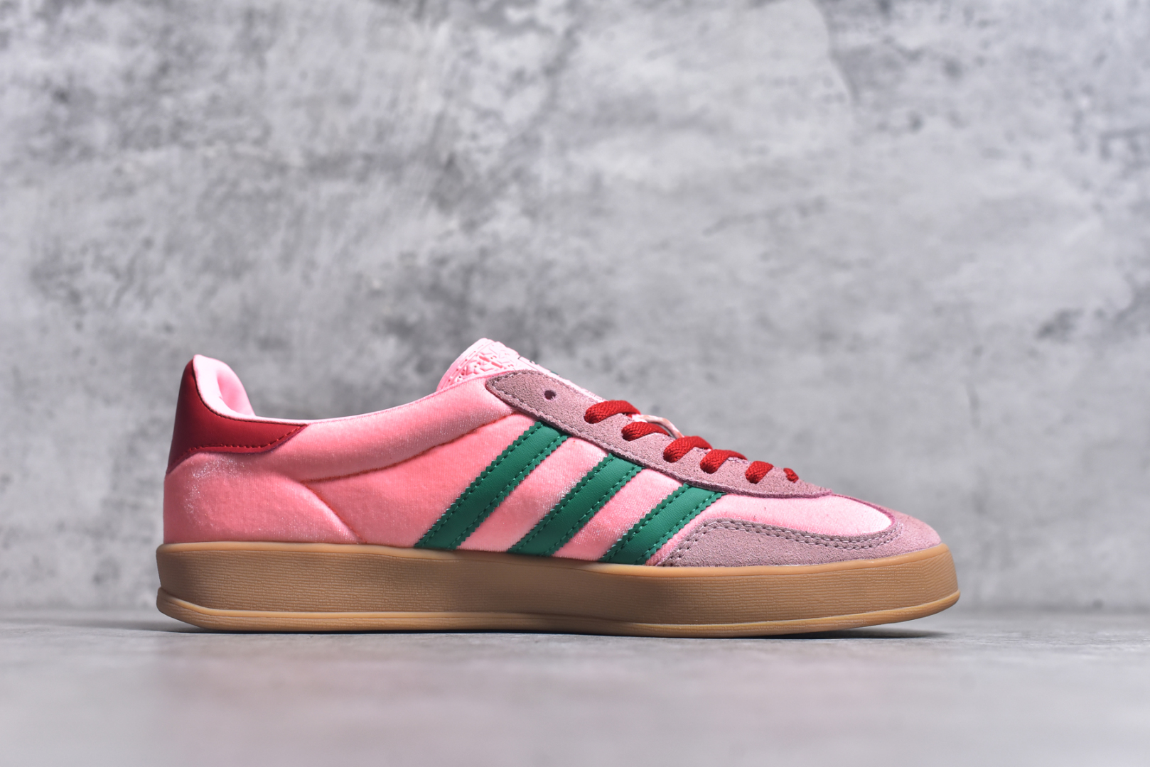 图片[3]-#AD Gazelle Indoor Trainers 羚羊内训系列低帮复古百搭休闲运动德训风板鞋 JI2713 90年代经典的复刻版！自60年代以足球训练鞋面世以来,Gazelle就以其经典设计席卷全球。1991年版本的复刻,再造经典Gazelle。采用皮革打造,搭配浊色细节,让这款经典更加简约。尺码：35.5-45-选品中心
