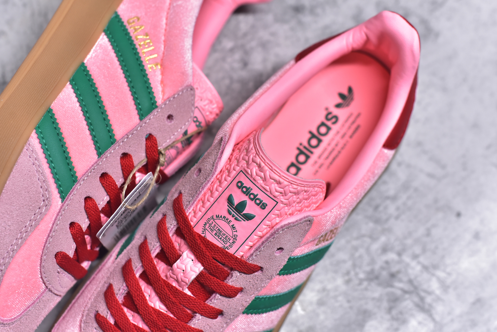 图片[9]-#AD Gazelle Indoor Trainers 羚羊内训系列低帮复古百搭休闲运动德训风板鞋 JI2713 90年代经典的复刻版！自60年代以足球训练鞋面世以来,Gazelle就以其经典设计席卷全球。1991年版本的复刻,再造经典Gazelle。采用皮革打造,搭配浊色细节,让这款经典更加简约。尺码：35.5-45-选品中心