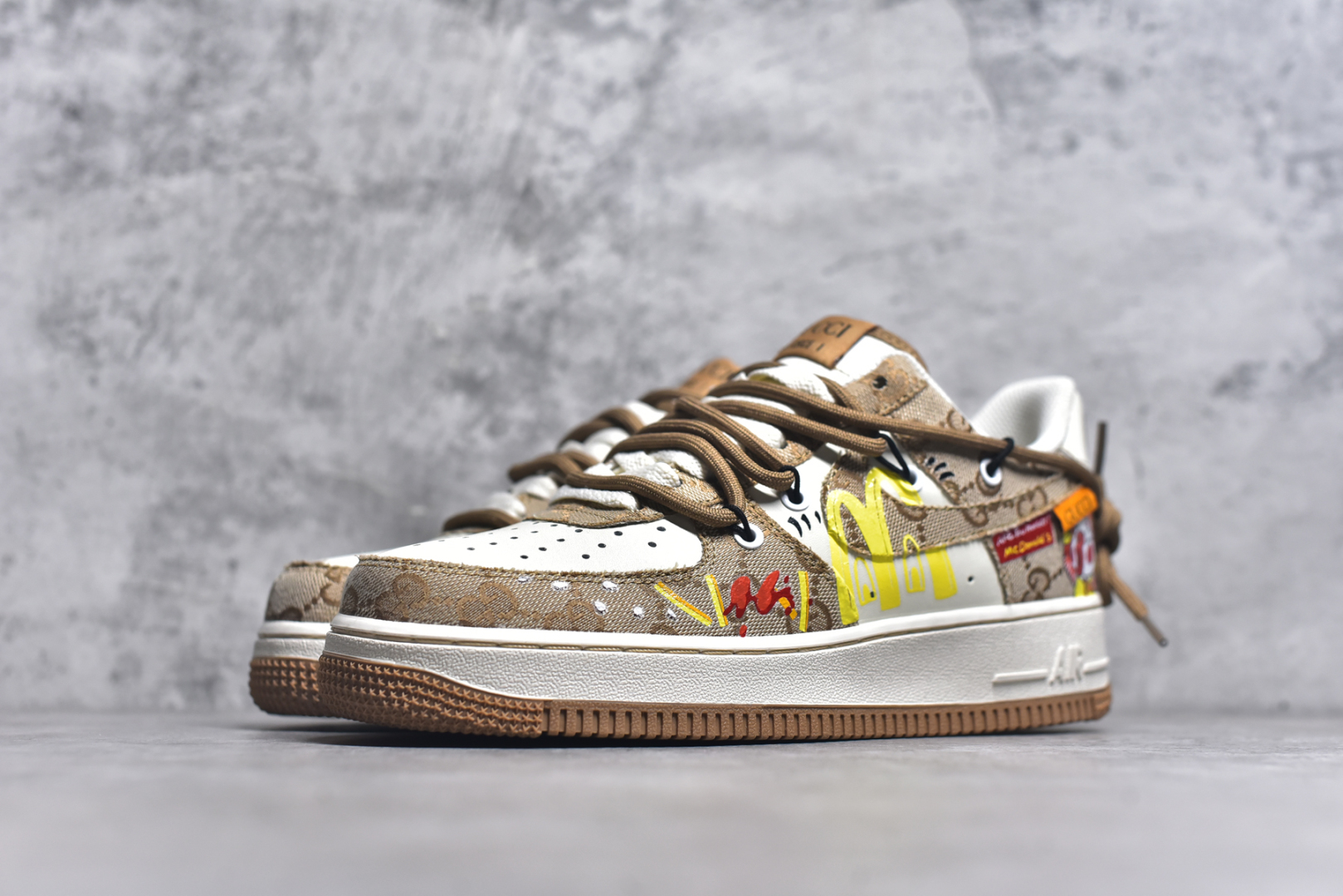 图片[2]-#Nike Air Force 1\’07 Low \”McDonald\’s\” 麦当劳 空军一号低帮休闲运动绑带板鞋 BD0077-111 #麦当劳是全球最大的连锁快餐上市公司，1955年由雷·克洛克创立，总部位于美国芝加哥。1961年，麦当劳的品牌logo首次加入了“金色拱门”元素，金色双抛物线化身成为金色的“M”标识，成为麦当劳品牌象征性的标志。 尺码：36 36.5 37.5 38 38.5 39 40 40.5 41 42 42.5 43 44 44.5 45 9.D4-选品中心