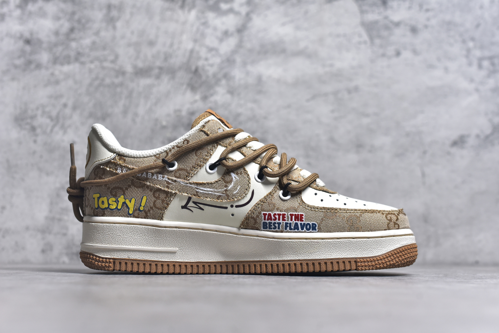 图片[3]-#Nike Air Force 1\’07 Low \”McDonald\’s\” 麦当劳 空军一号低帮休闲运动绑带板鞋 BD0077-111 #麦当劳是全球最大的连锁快餐上市公司，1955年由雷·克洛克创立，总部位于美国芝加哥。1961年，麦当劳的品牌logo首次加入了“金色拱门”元素，金色双抛物线化身成为金色的“M”标识，成为麦当劳品牌象征性的标志。 尺码：36 36.5 37.5 38 38.5 39 40 40.5 41 42 42.5 43 44 44.5 45 9.D4-选品中心