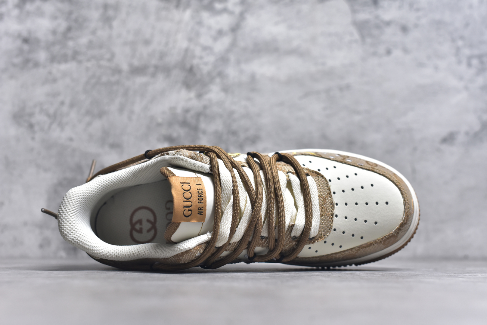 图片[4]-#Nike Air Force 1\’07 Low \”McDonald\’s\” 麦当劳 空军一号低帮休闲运动绑带板鞋 BD0077-111 #麦当劳是全球最大的连锁快餐上市公司，1955年由雷·克洛克创立，总部位于美国芝加哥。1961年，麦当劳的品牌logo首次加入了“金色拱门”元素，金色双抛物线化身成为金色的“M”标识，成为麦当劳品牌象征性的标志。 尺码：36 36.5 37.5 38 38.5 39 40 40.5 41 42 42.5 43 44 44.5 45 9.D4-选品中心