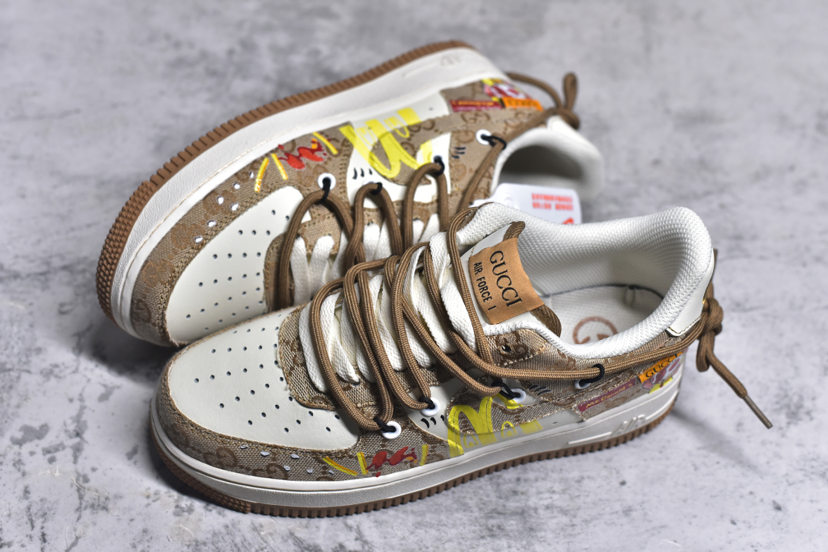 图片[7]-#Nike Air Force 1\’07 Low \”McDonald\’s\” 麦当劳 空军一号低帮休闲运动绑带板鞋 BD0077-111 #麦当劳是全球最大的连锁快餐上市公司，1955年由雷·克洛克创立，总部位于美国芝加哥。1961年，麦当劳的品牌logo首次加入了“金色拱门”元素，金色双抛物线化身成为金色的“M”标识，成为麦当劳品牌象征性的标志。 尺码：36 36.5 37.5 38 38.5 39 40 40.5 41 42 42.5 43 44 44.5 45 9.D4-选品中心