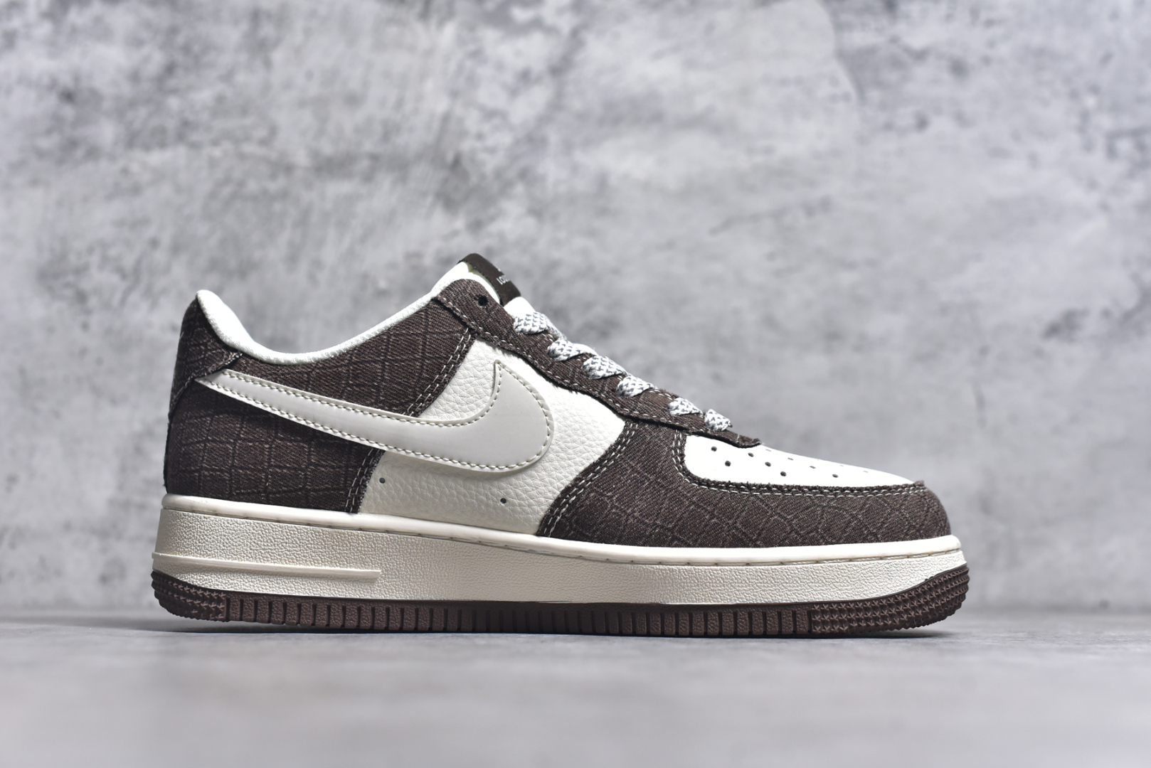 图片[3]-#Nike Air Force 1\’07 Low LV联名 米棕暗格 空军一号低帮休闲板鞋 XS1958-552 #原楦头原纸板 原装鞋盒 定制五金配件 内置全掌气垫 原厂鞋底 尺码：36 36.5 37.5 38 38.5 39 40 40.5 41 42 42.5 43 44 44.5 45 9.D4-选品中心