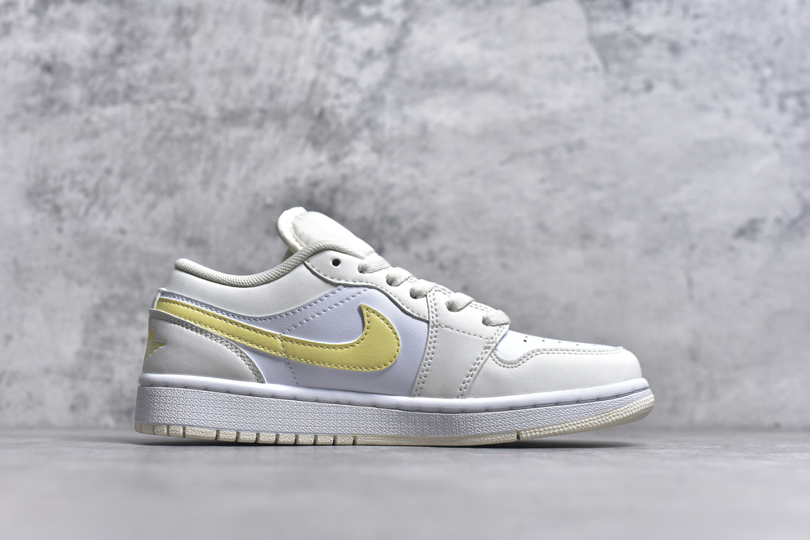 图片[3]-#Air Jordan 1 低帮 复古篮球鞋 纯原大厂出品 极力推荐 定制鞋盒 大厂纯原品质出货 超高清洁度 皮料切割干净无任何毛边 细节完美 货号：553558 066 编码：23 尺码：36-46-选品中心