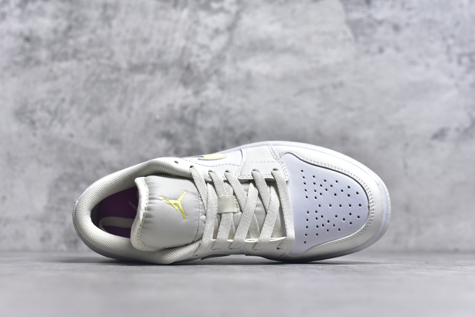 图片[4]-#Air Jordan 1 低帮 复古篮球鞋 纯原大厂出品 极力推荐 定制鞋盒 大厂纯原品质出货 超高清洁度 皮料切割干净无任何毛边 细节完美 货号：553558 066 编码：23 尺码：36-46-选品中心