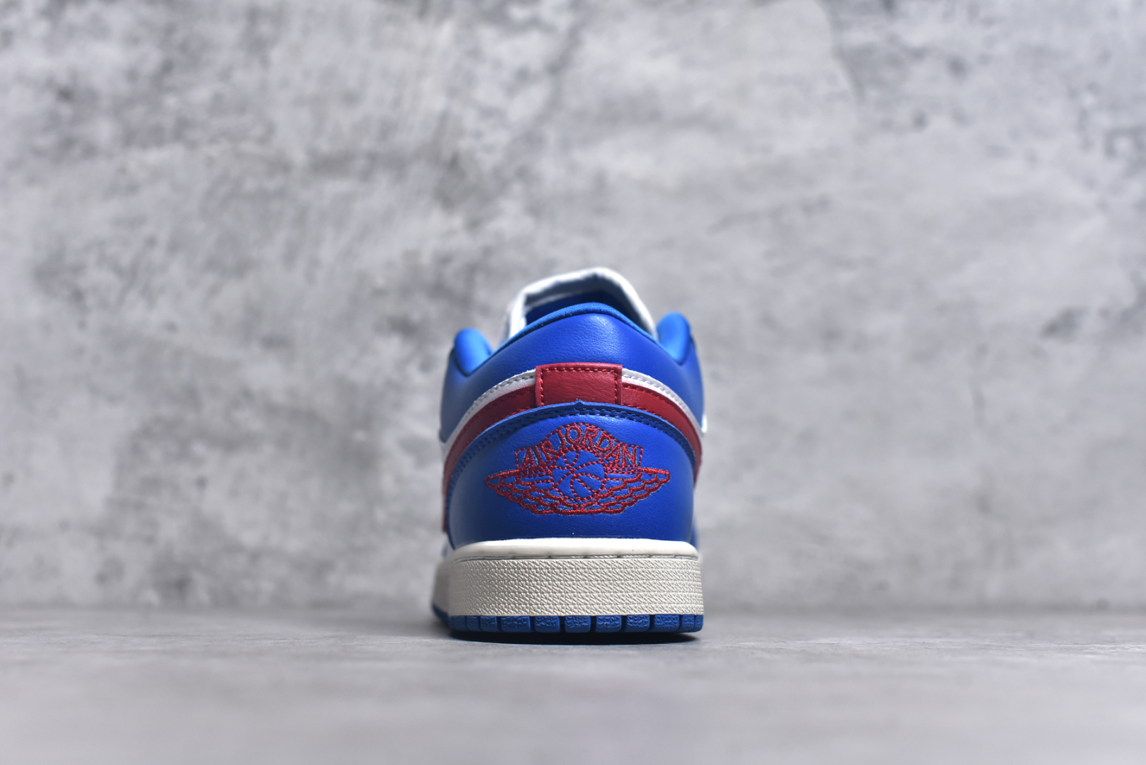 图片[5]-#Air Jordan 1 低帮 复古篮球鞋 纯原大厂出品 极力推荐 定制鞋盒 大厂纯原品质出货 超高清洁度 皮料切割干净无任何毛边 细节完美 货号：553558 066 编码：23 尺码：36-46-选品中心