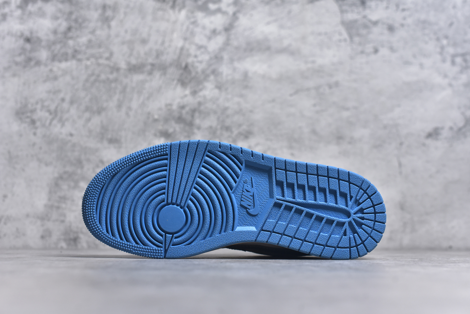 图片[6]-#Air Jordan 1 低帮 复古篮球鞋 纯原大厂出品 极力推荐 定制鞋盒 大厂纯原品质出货 超高清洁度 皮料切割干净无任何毛边 细节完美 货号：553558 066 编码：23 尺码：36-46-选品中心