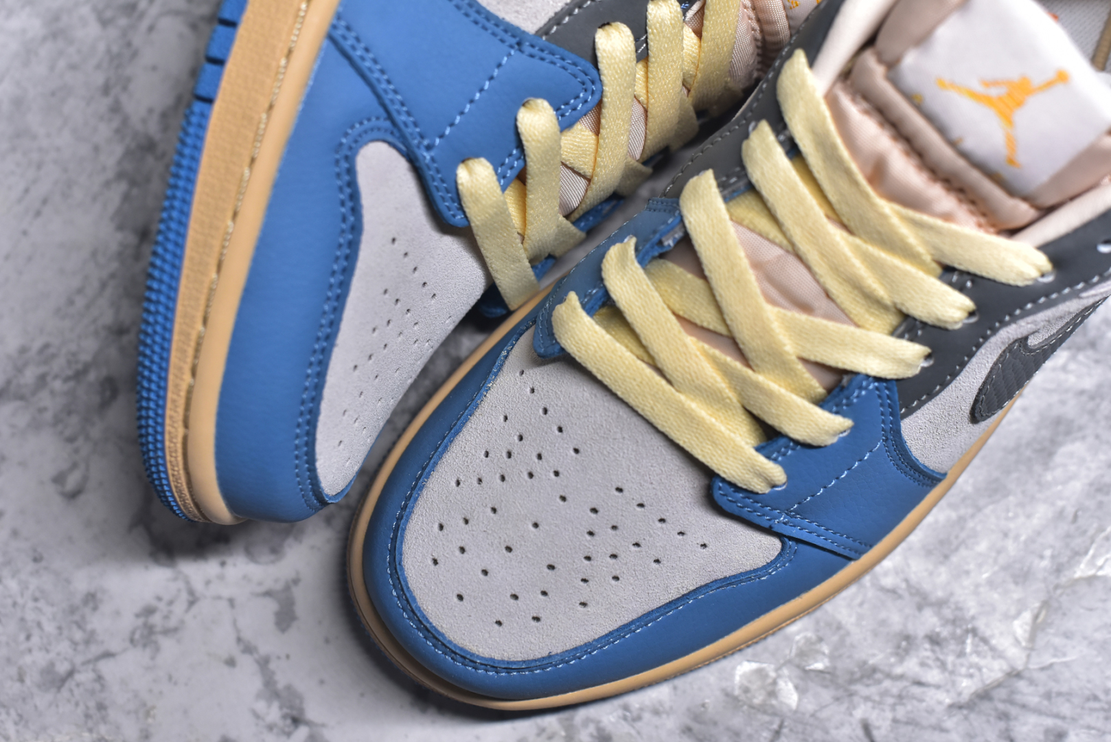 图片[8]-#Air Jordan 1 低帮 复古篮球鞋 纯原大厂出品 极力推荐 定制鞋盒 大厂纯原品质出货 超高清洁度 皮料切割干净无任何毛边 细节完美 货号：553558 066 编码：23 尺码：36-46-选品中心