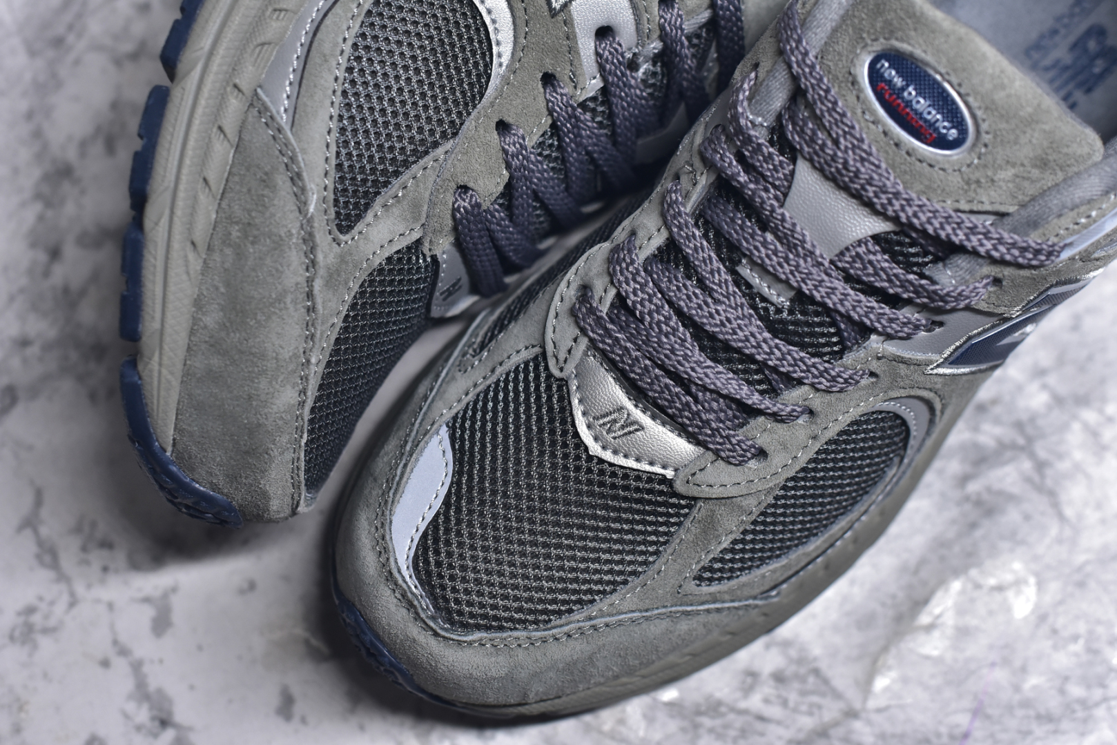 图片[8]-#New Balance NB2002系列 男女休闲慢跑鞋 必备的时髦单品之一 最新出的2002R系列 这款延续了经典科技 升级版N-ERGY缓震物料机能与材质上脚太舒适了 鞋面的柔软麂皮搭配尼龙网布 特别透气而且还复古感 不管是搭配牛仔裤还工装裤都是百搭！小红书众多博主上脚推荐！实拍调校N版已经零色差零失真 百分百还原实物色彩所见即所得 不存在货不对板色差等低级问题 选购参考实物拍摄 不混卖不参货 只用心做好货严格选品 承诺混一赔十 尺码：36 36.5 37 37.5 38 38.5 39.5 40 40.5 41.5 42 42.5 43 44 45-选品中心