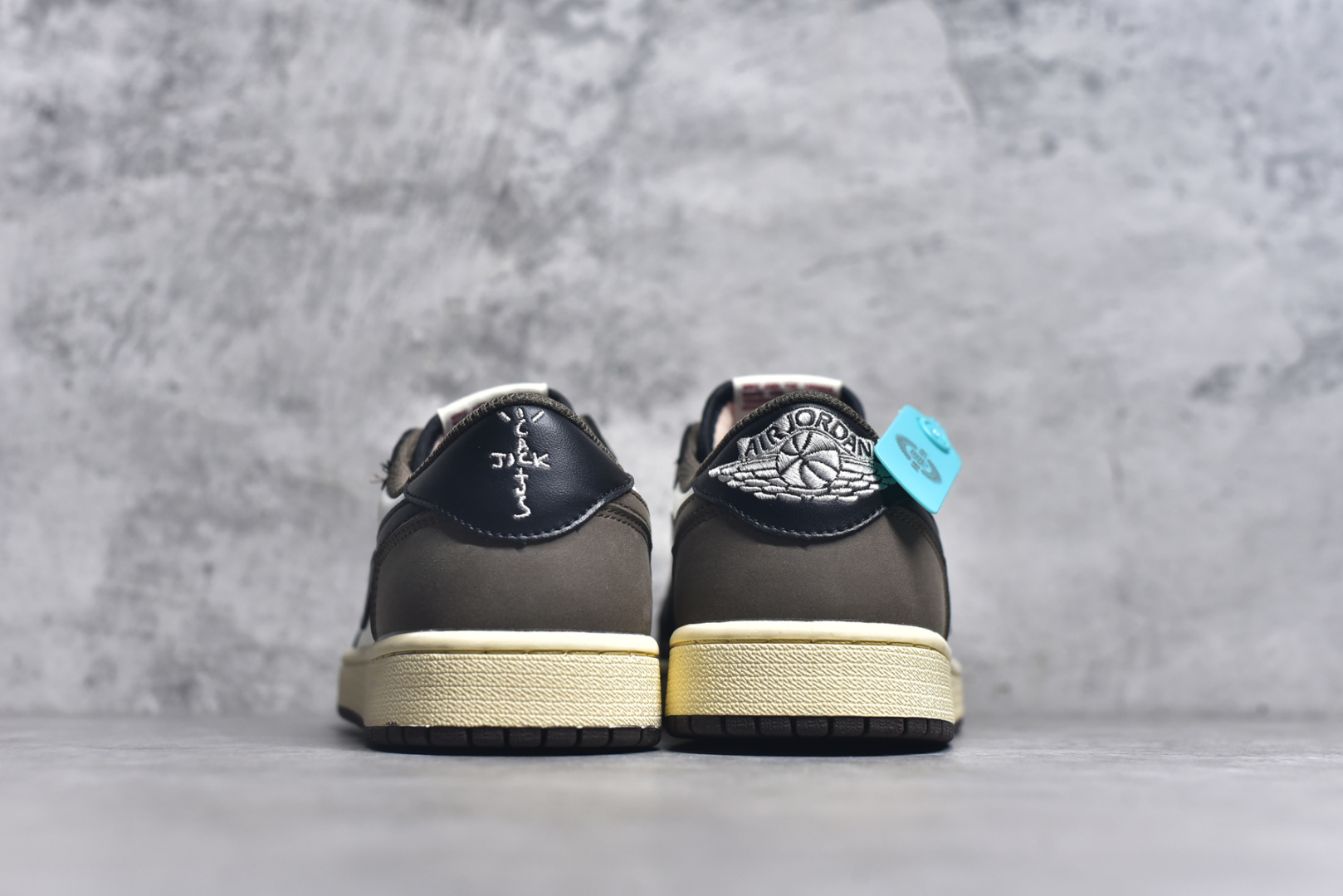 图片[5]-#Air Jordan 1 低帮 复古篮球鞋 纯原大厂出品 极力推荐 定制鞋盒 大厂纯原品质出货 超高清洁度 皮料切割干净无任何毛边 细节完美 货号：553558 066 编码：23 尺码：36-46-选品中心