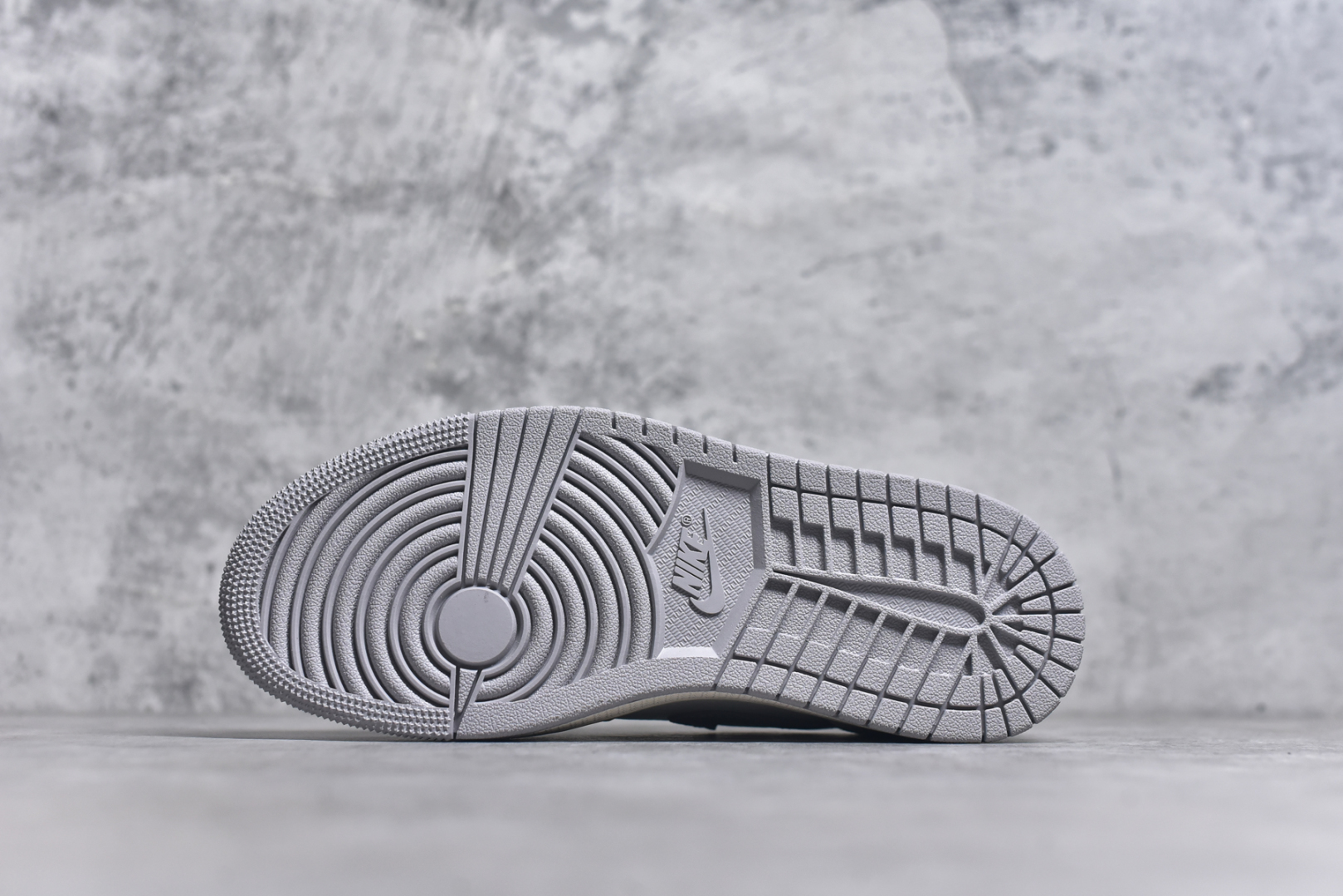 图片[6]-#Air Jordan 1 低帮 复古篮球鞋 纯原大厂出品 极力推荐 定制鞋盒 大厂纯原品质出货 超高清洁度 皮料切割干净无任何毛边 细节完美 货号：553558 066 编码：23 尺码：36-46-选品中心