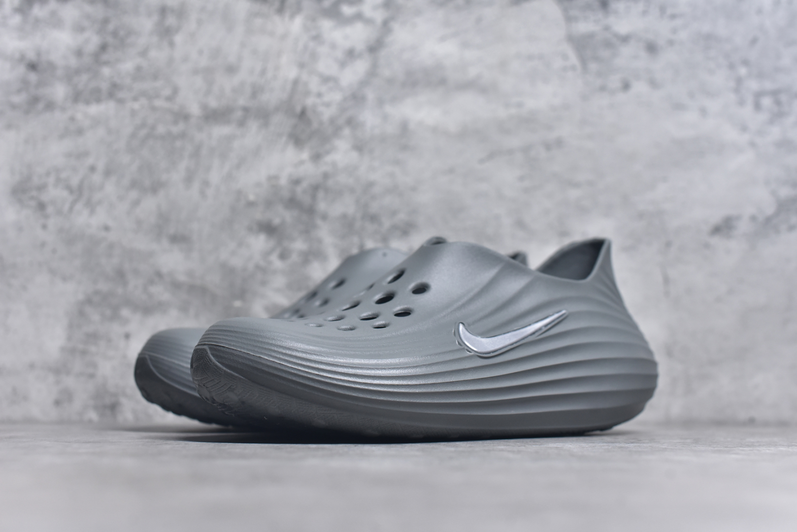 图片[2]-#Nike ReactX Rejuven8 一脚蹬夏日穿搭凉鞋 #采用质感柔软且出众回弹的 ReactX泡绵，缔造非凡舒适的日常穿着体验，助你保持活力。 货号：HV5060 尺码：36 36.5 37.5 38 38.5 39 40 40.5 41 42 42.5 43 44 44.5 45-选品中心